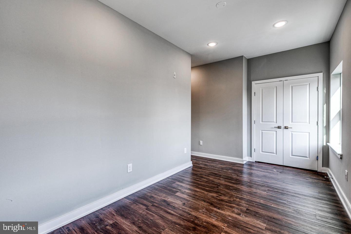 AVENUE OF THE ARTS - Residential Income