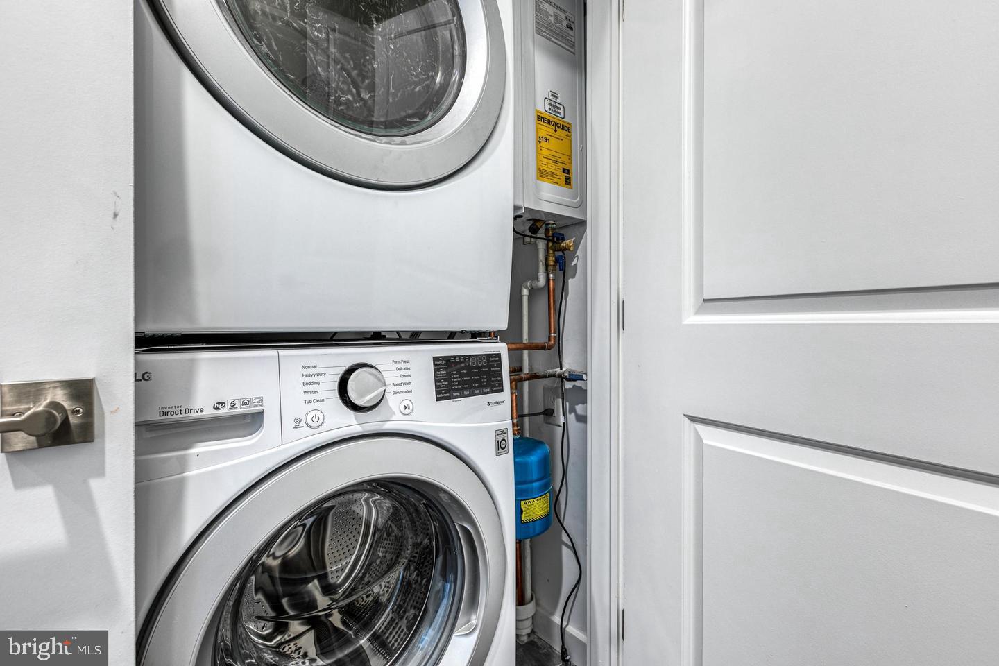 AVENUE OF THE ARTS - Residential Income