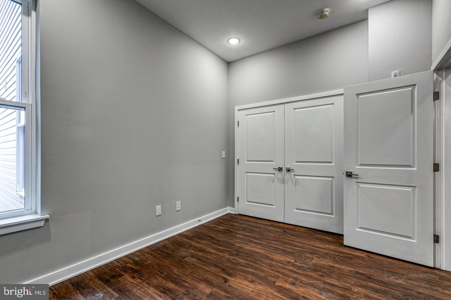 AVENUE OF THE ARTS - Residential Income