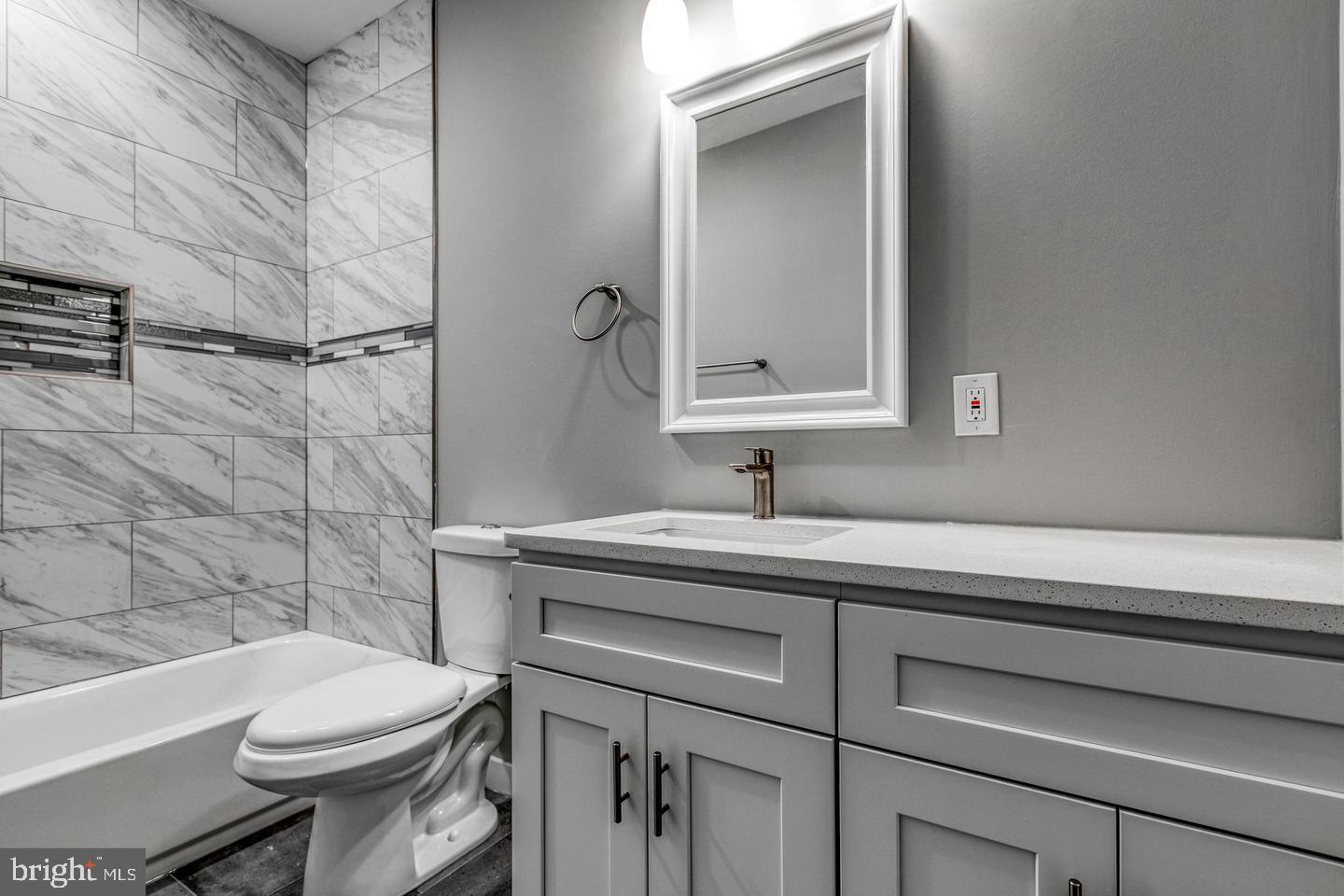 AVENUE OF THE ARTS - Residential Income