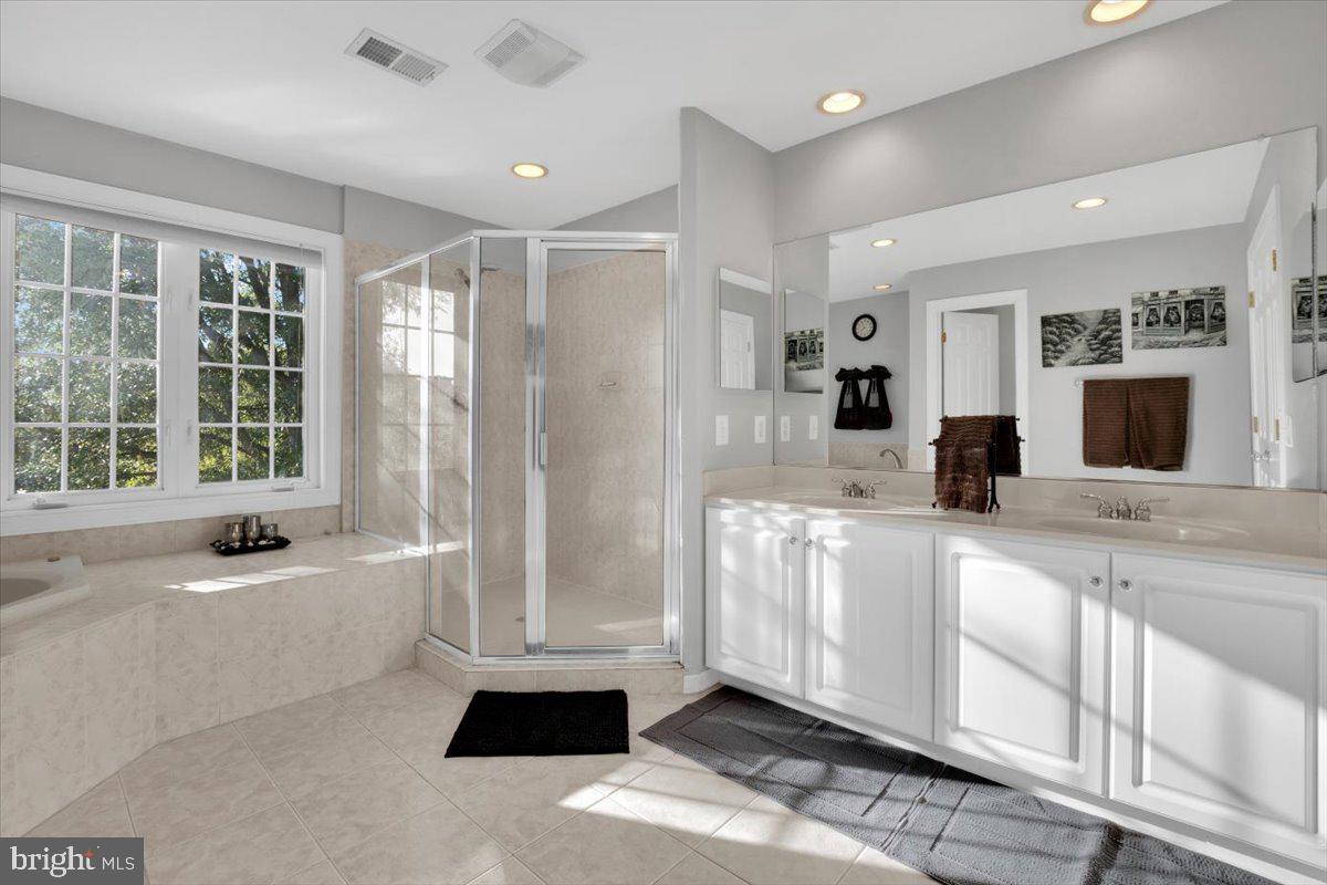 HEATHER KNOLLS - Residential