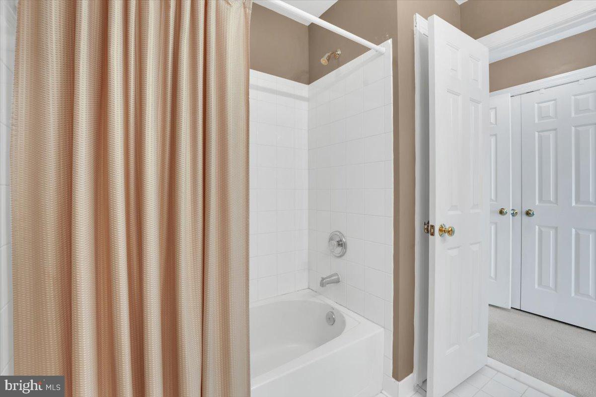 HEATHER KNOLLS - Residential