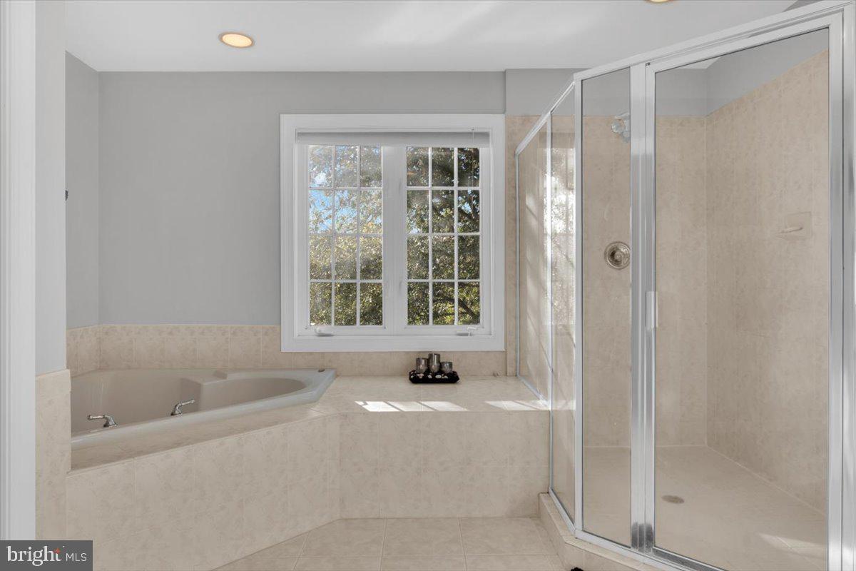 HEATHER KNOLLS - Residential