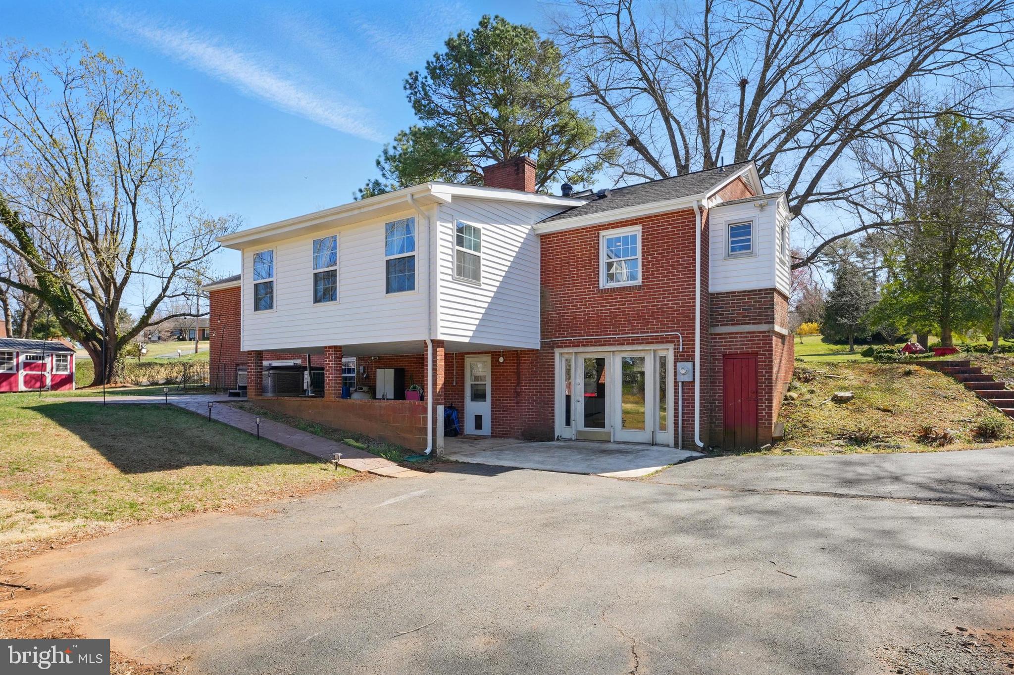 GREENFIELDS - Residential