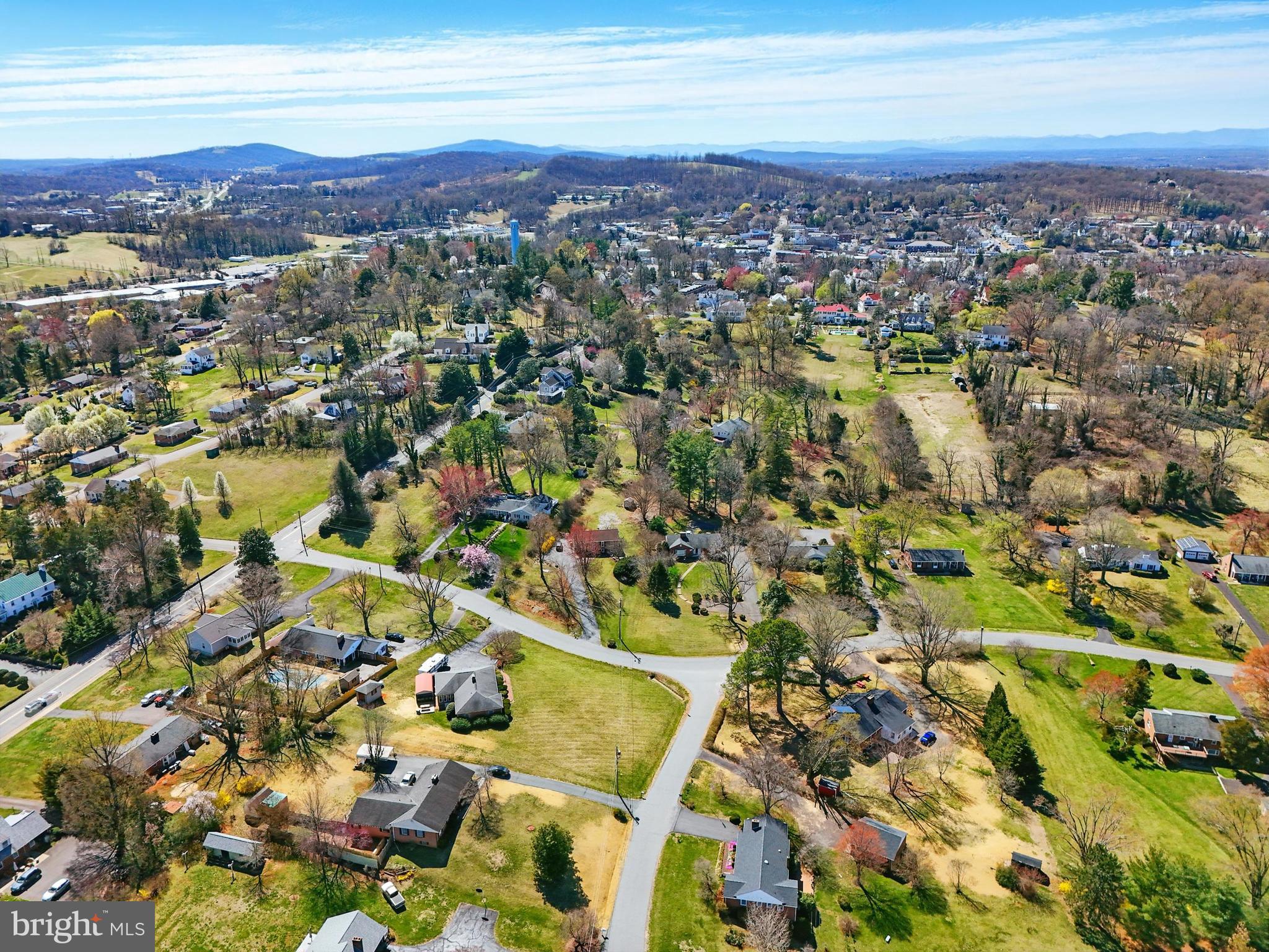 GREENFIELDS - Residential