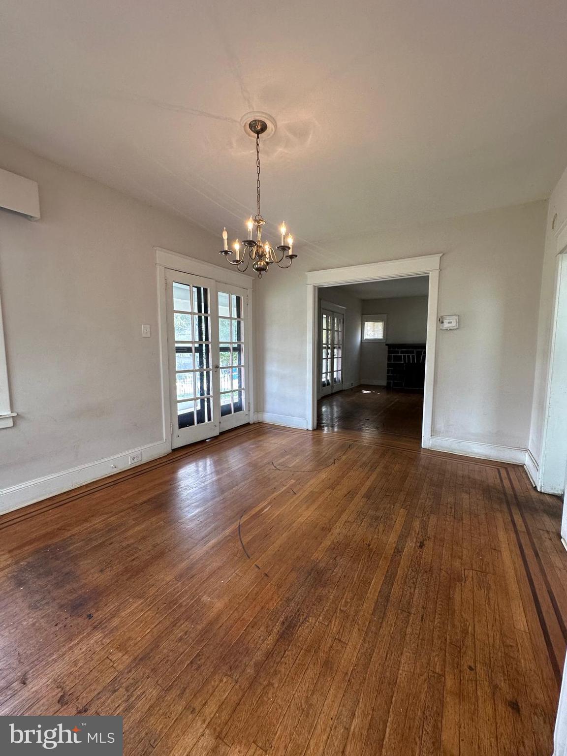 BEVERLY HILLS - Residential Lease