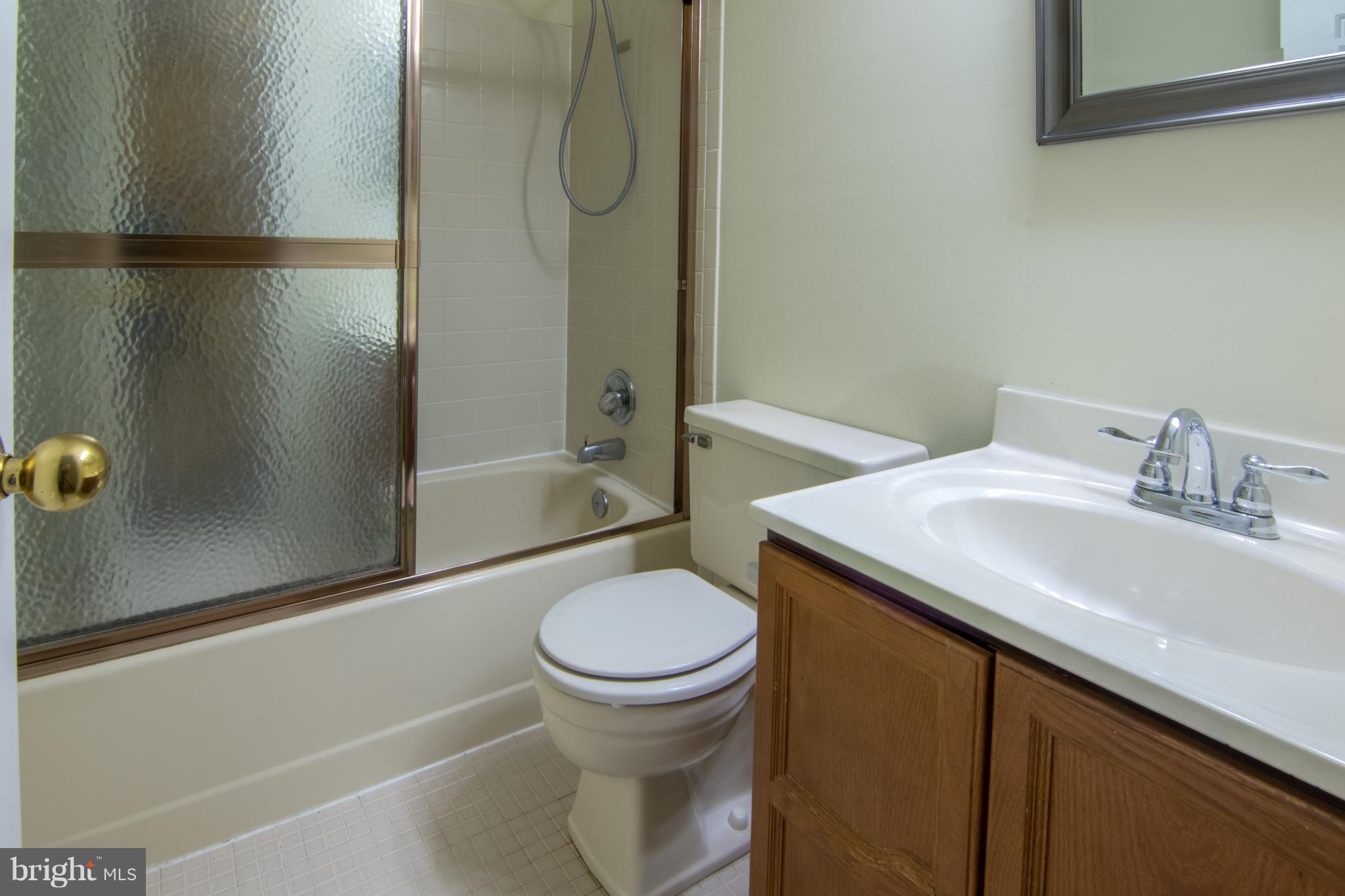 VILLAGE OF OWEN BROWN - Residential Lease