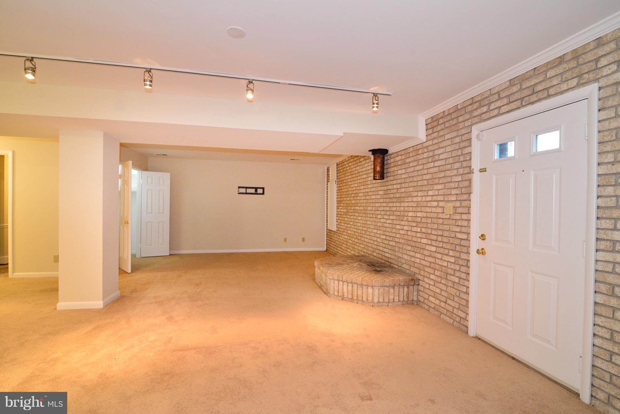 YORKSHIRE ACRES - Residential