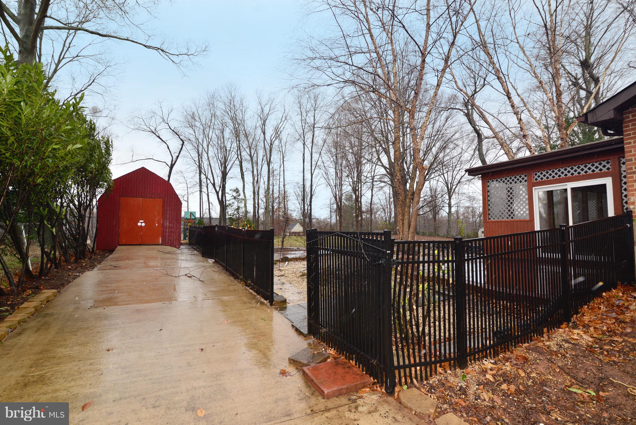 YORKSHIRE ACRES - Residential