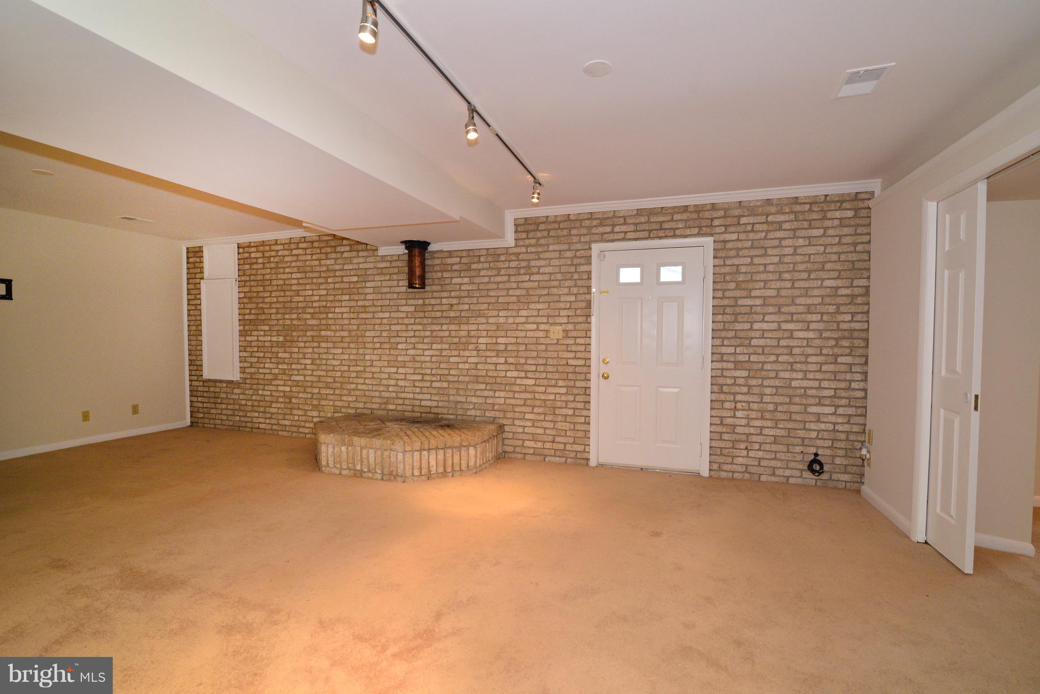 YORKSHIRE ACRES - Residential