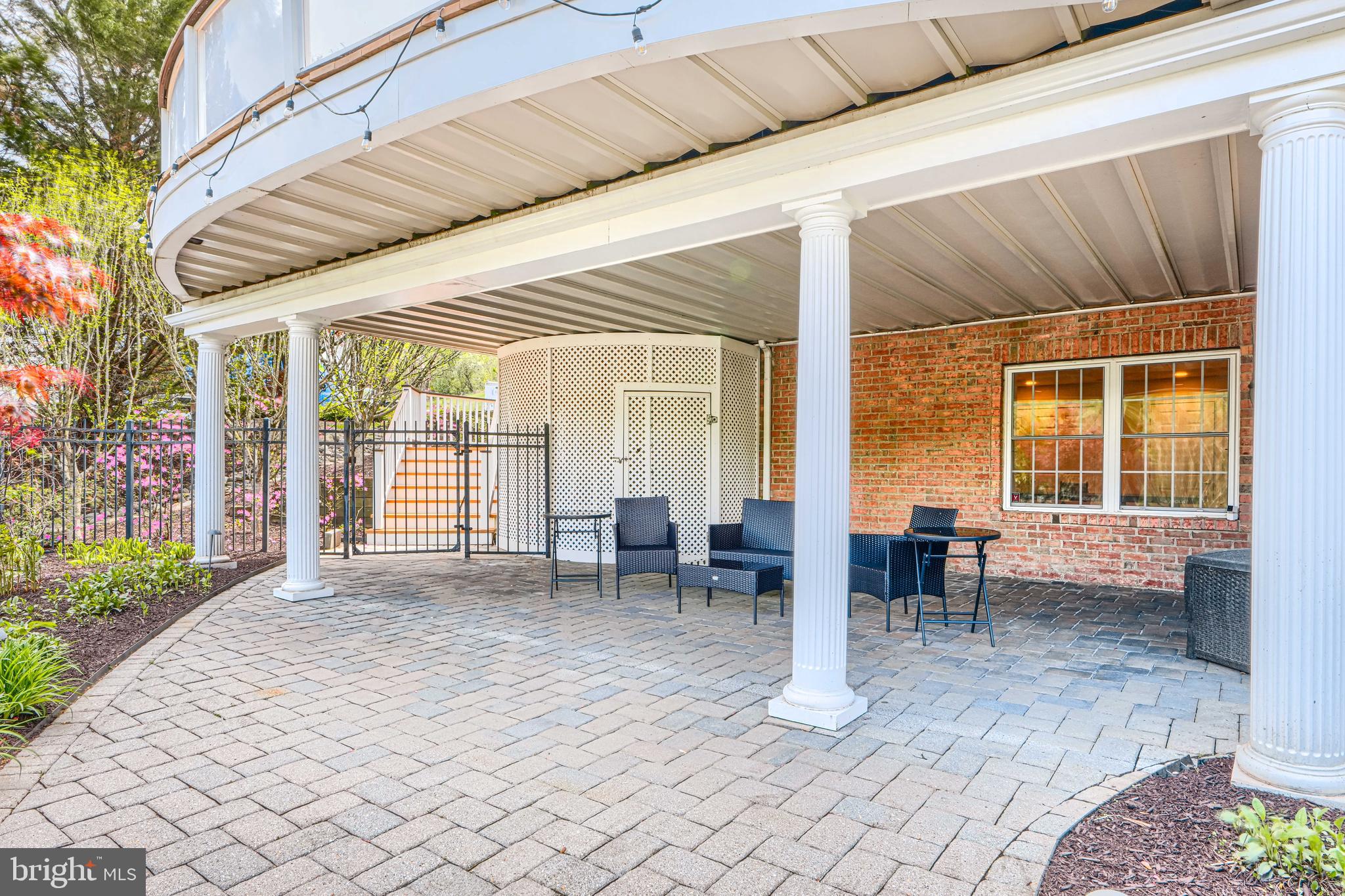 CHAPEL WOODS - Residential