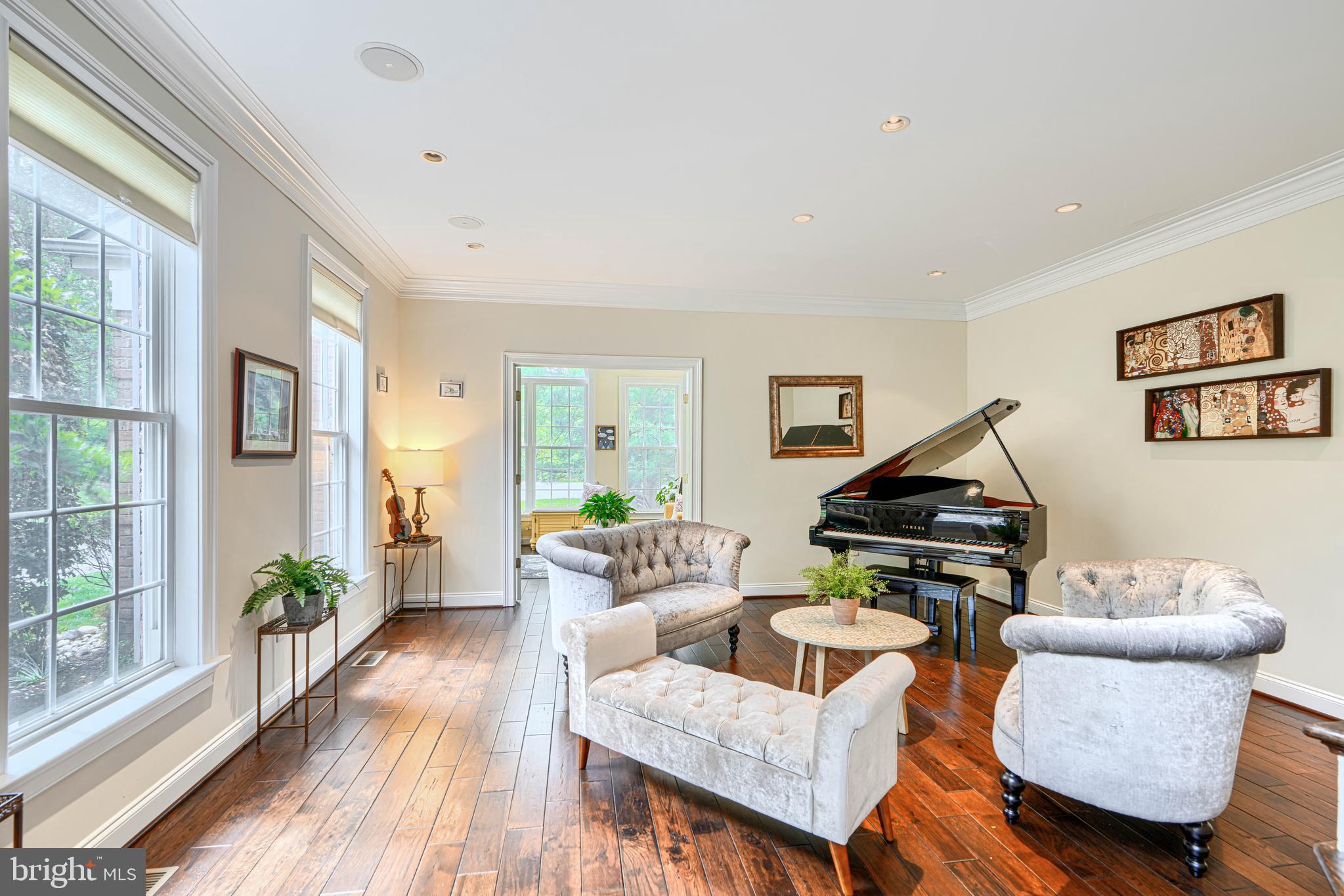 CHAPEL WOODS - Residential