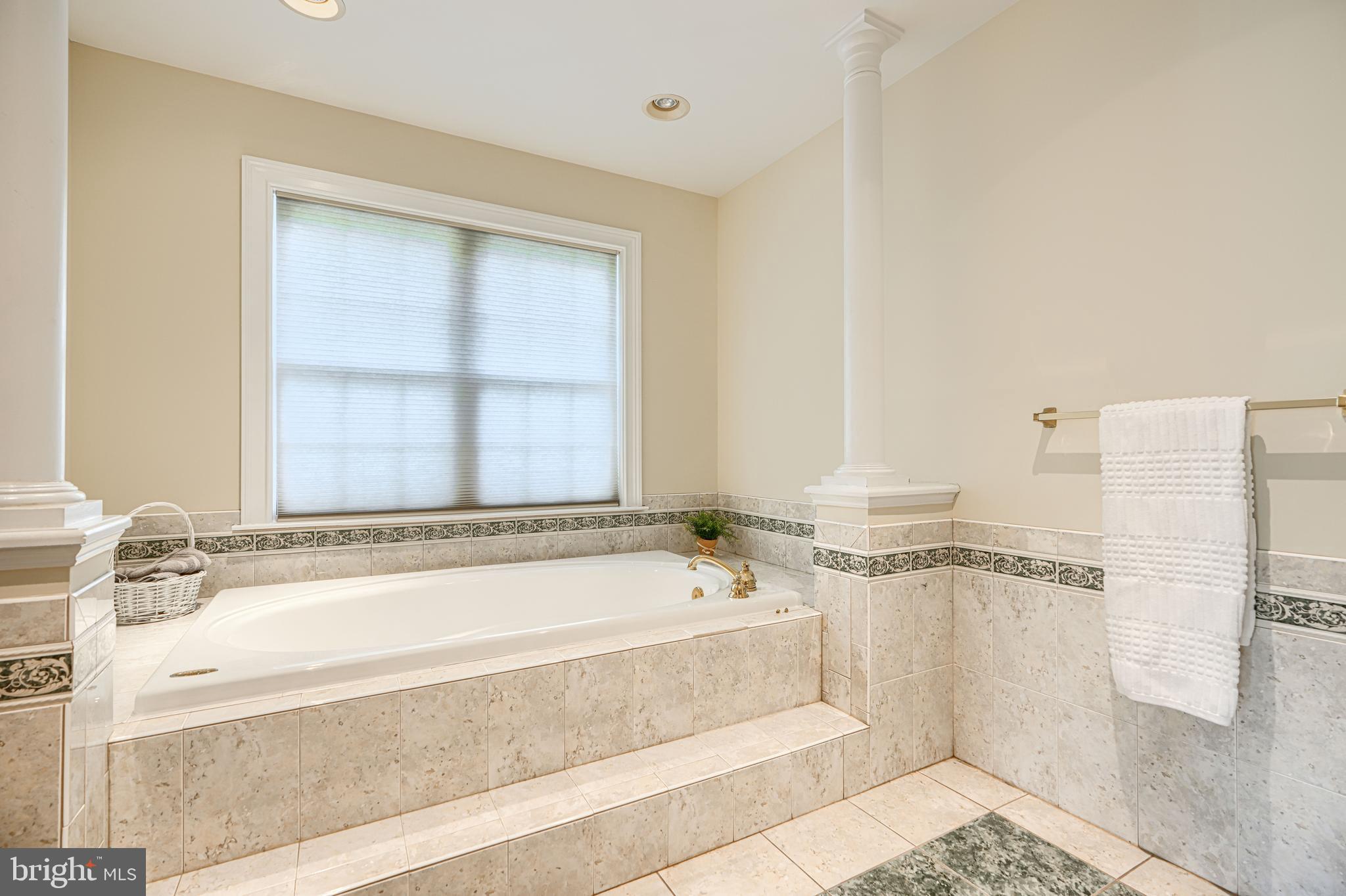 CHAPEL WOODS - Residential