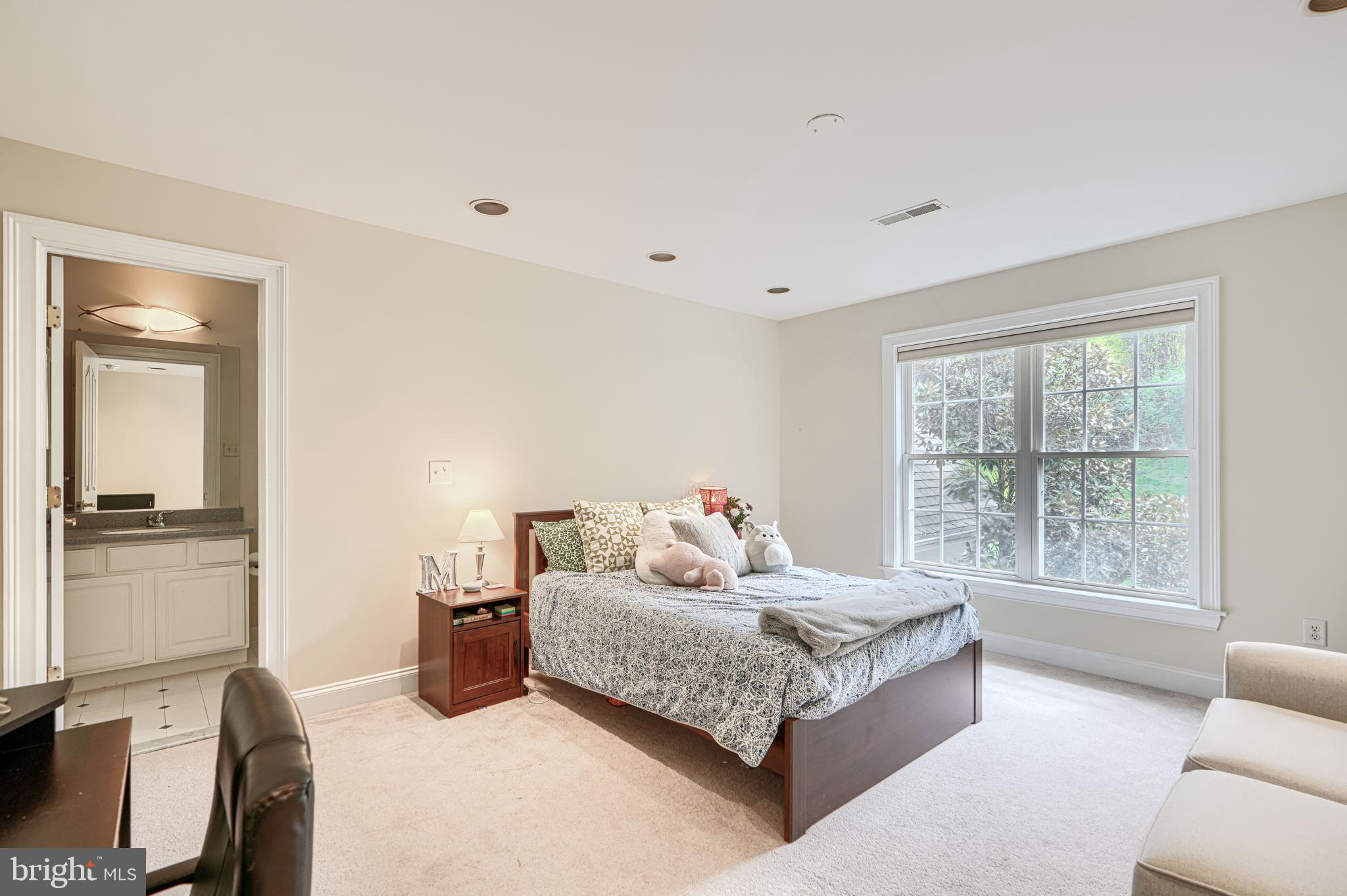 CHAPEL WOODS - Residential