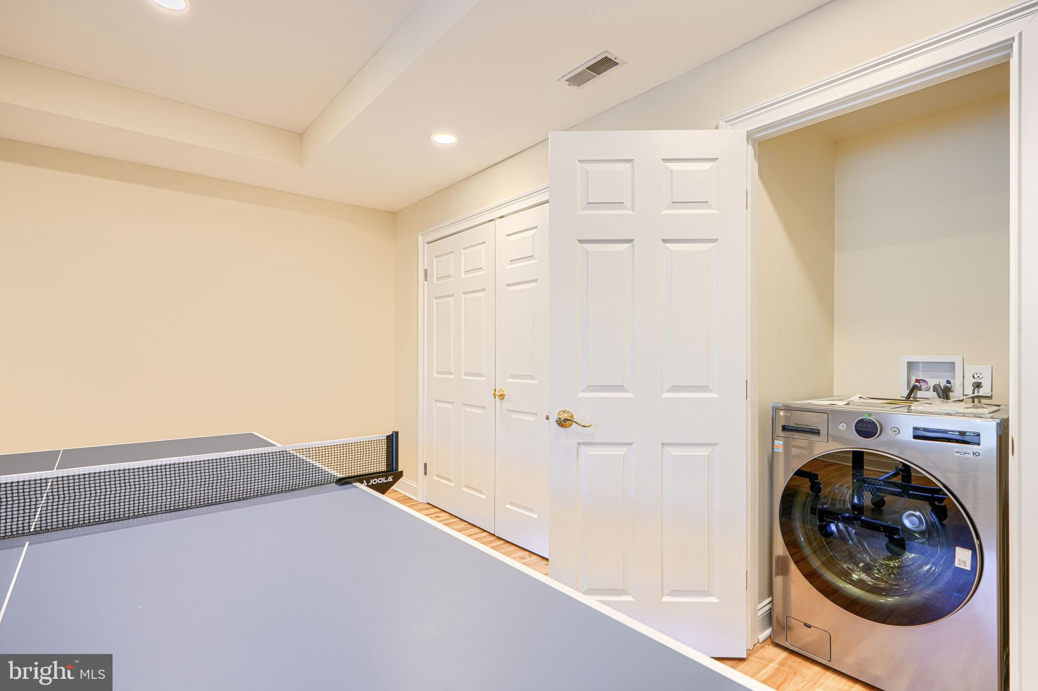 CHAPEL WOODS - Residential