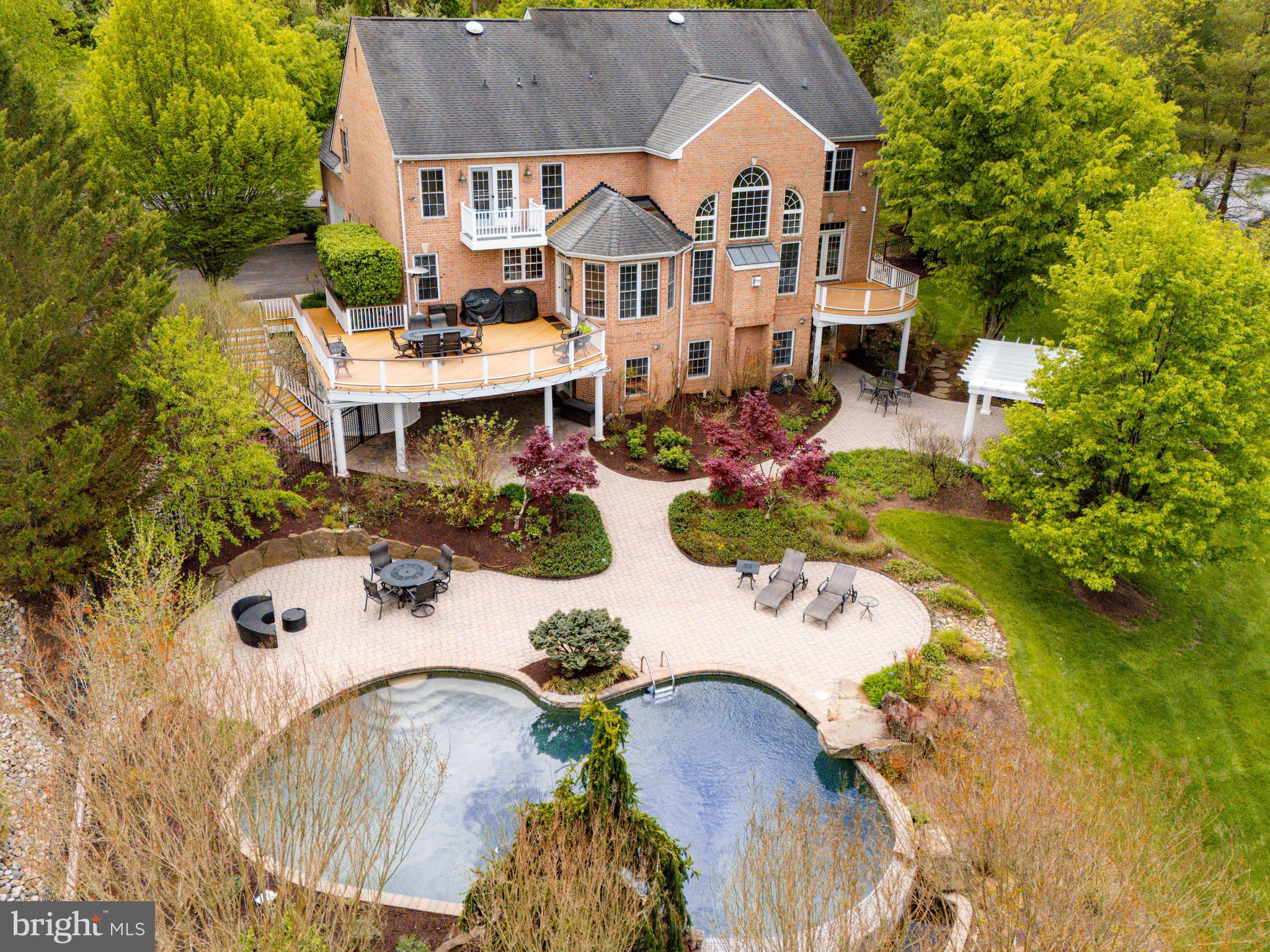 CHAPEL WOODS - Residential