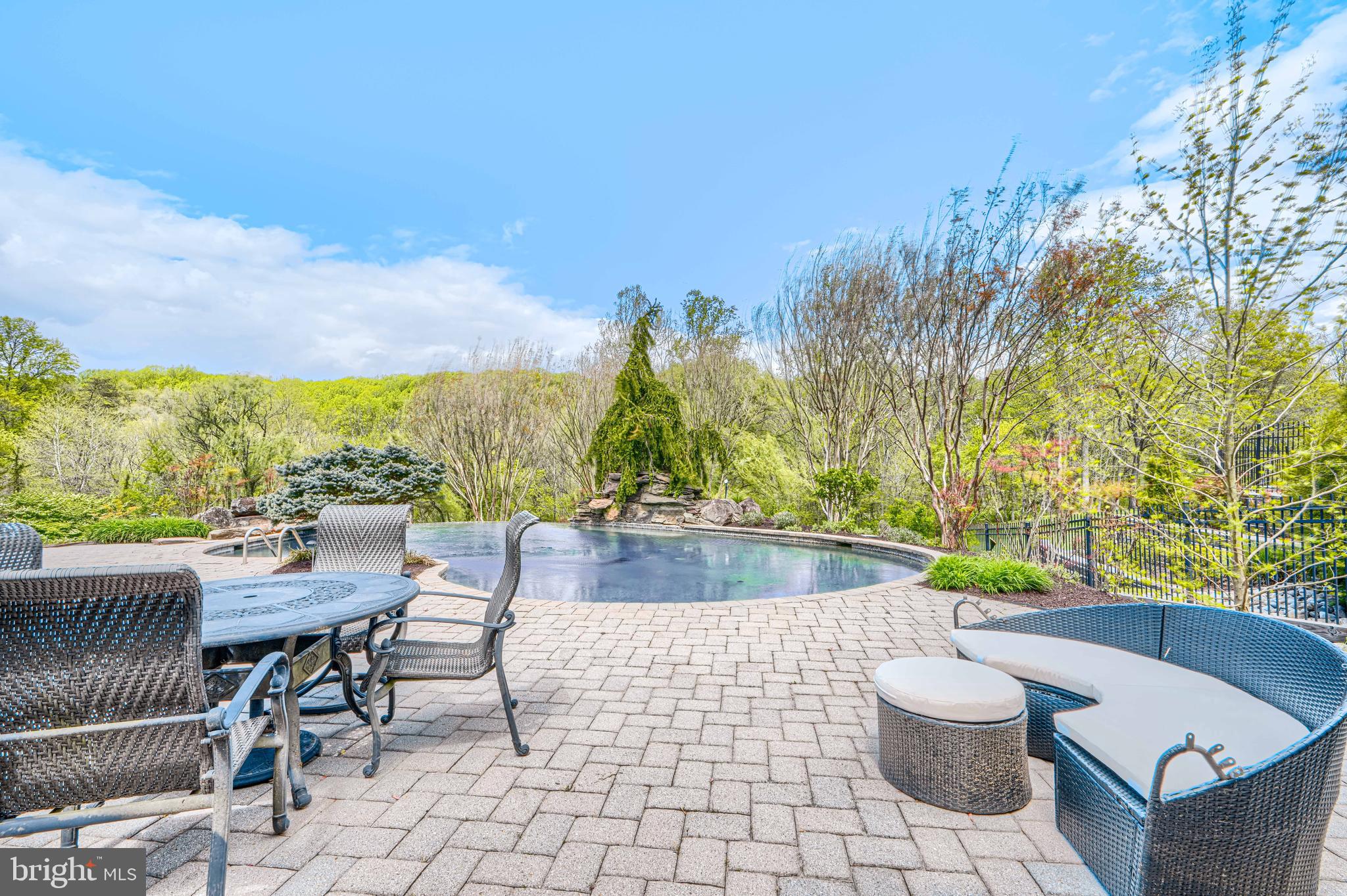 CHAPEL WOODS - Residential