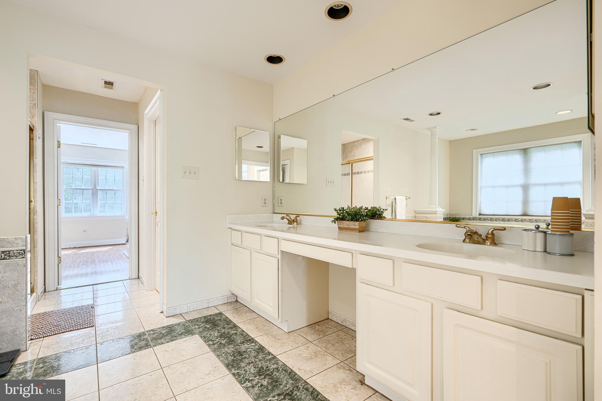 CHAPEL WOODS - Residential