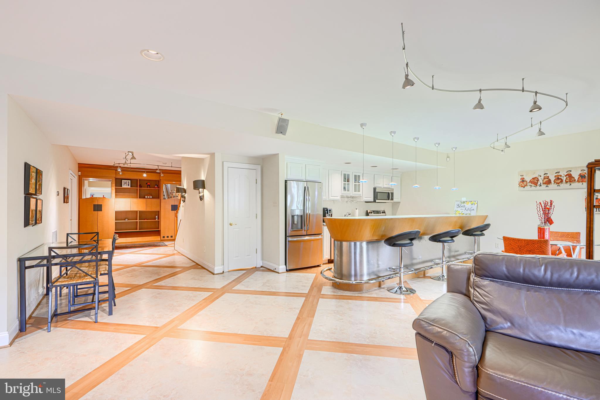 CHAPEL WOODS - Residential