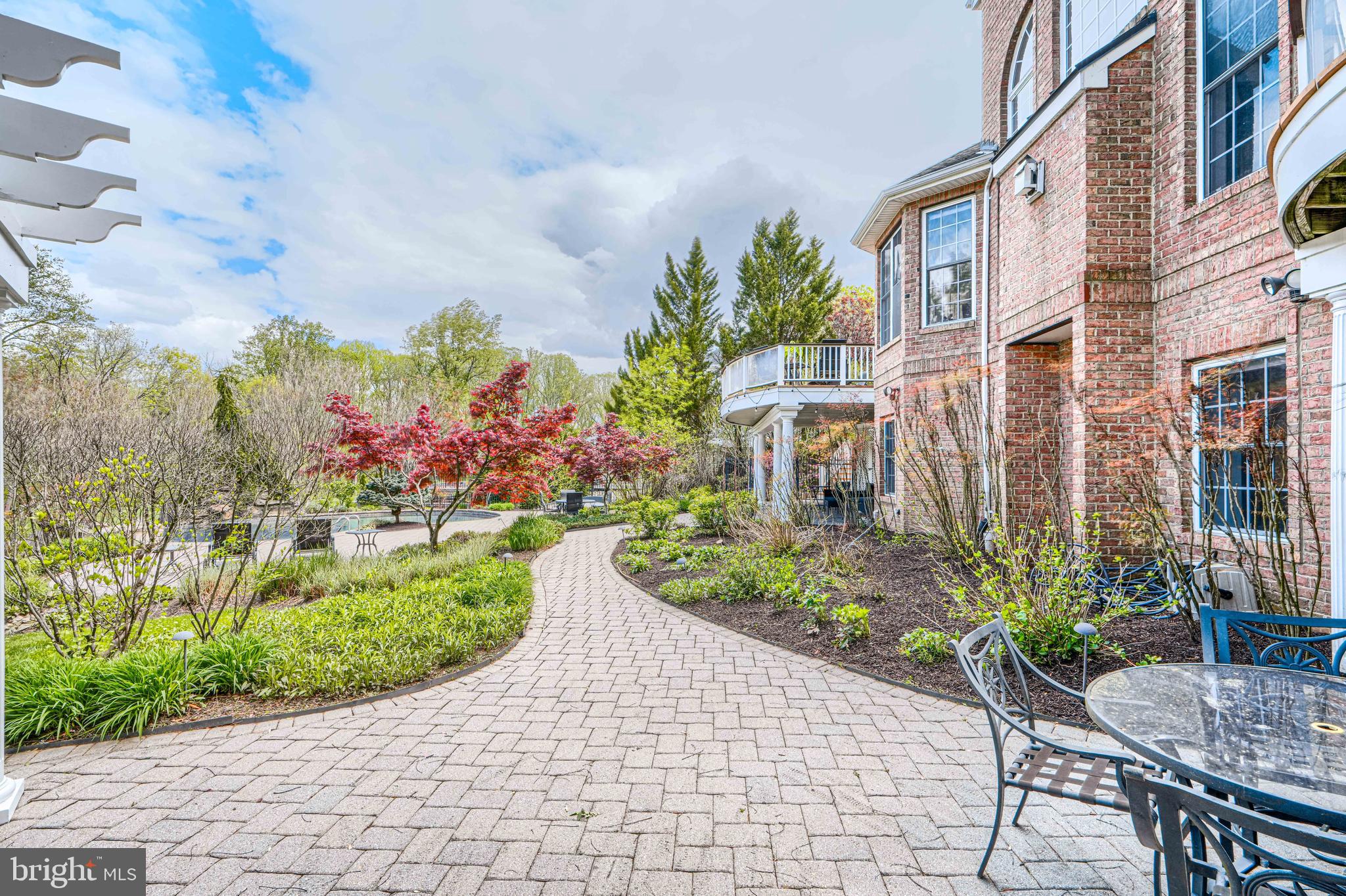 CHAPEL WOODS - Residential