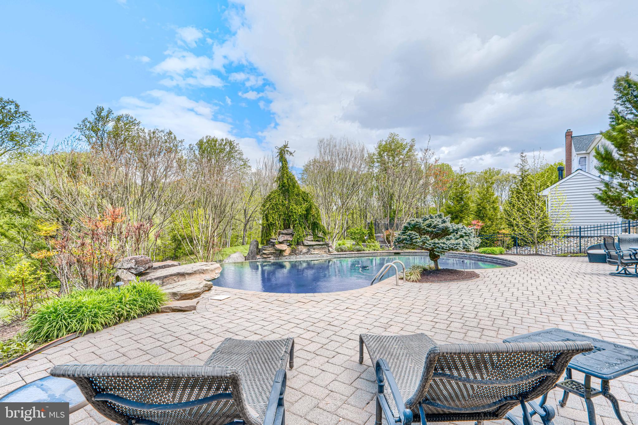 CHAPEL WOODS - Residential