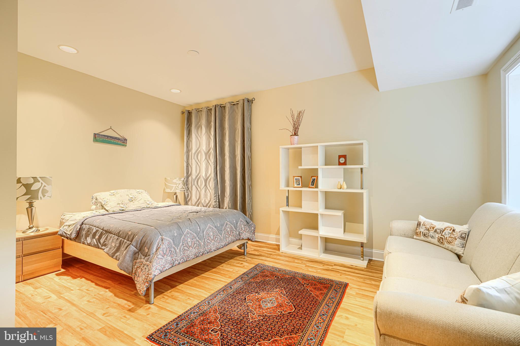 CHAPEL WOODS - Residential