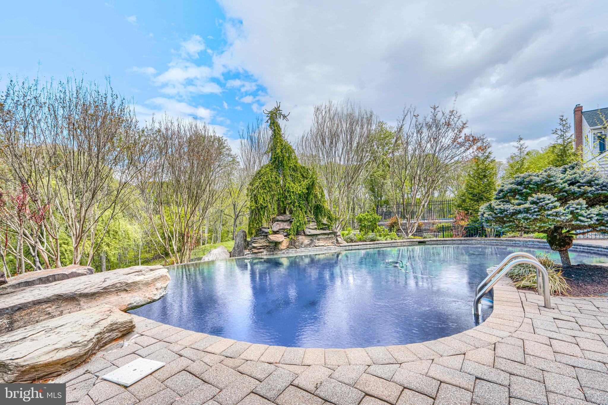 CHAPEL WOODS - Residential