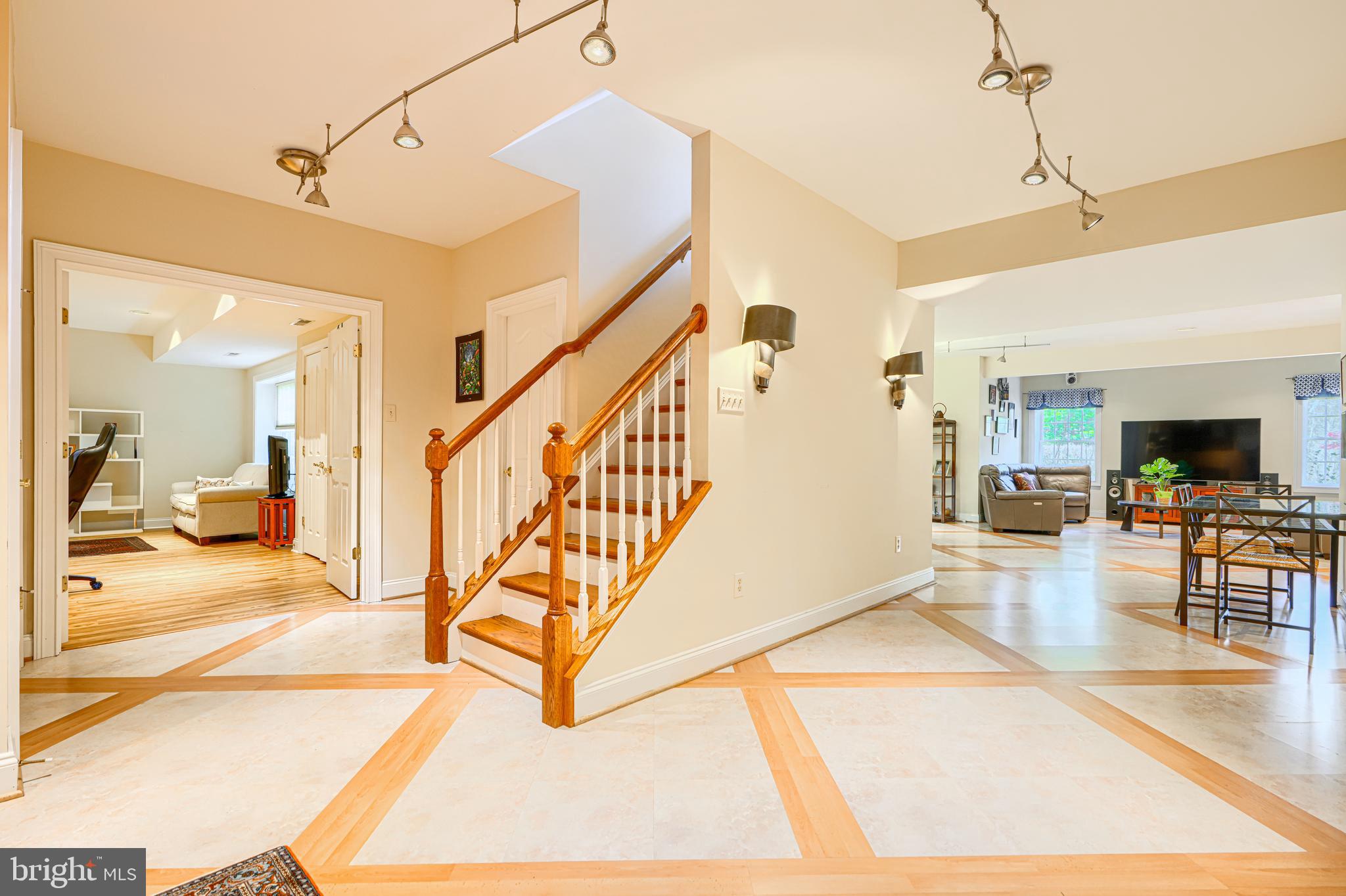 CHAPEL WOODS - Residential