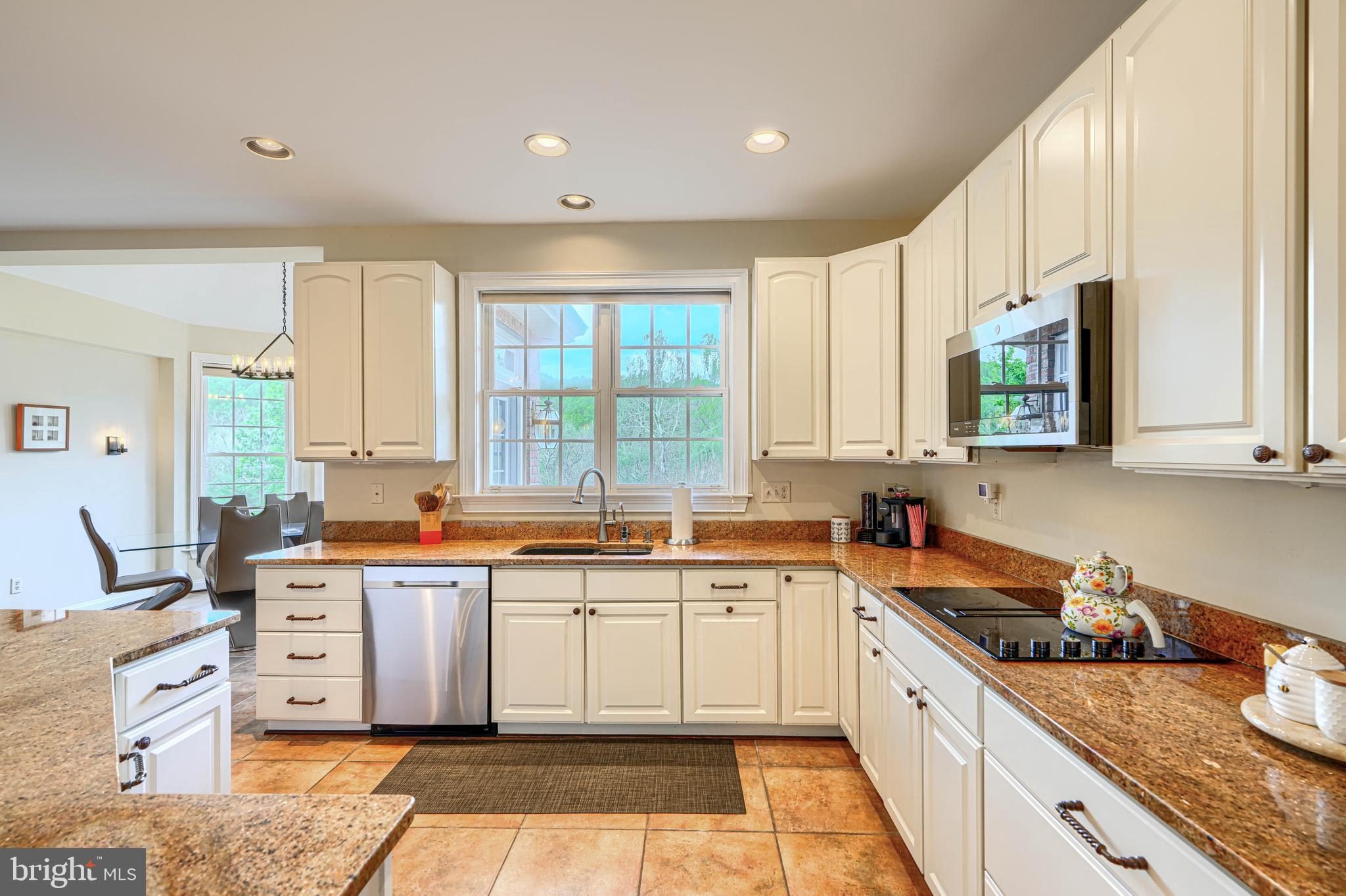 CHAPEL WOODS - Residential