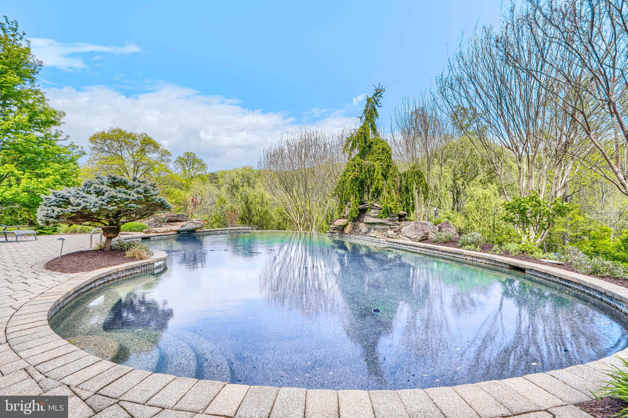 CHAPEL WOODS - Residential