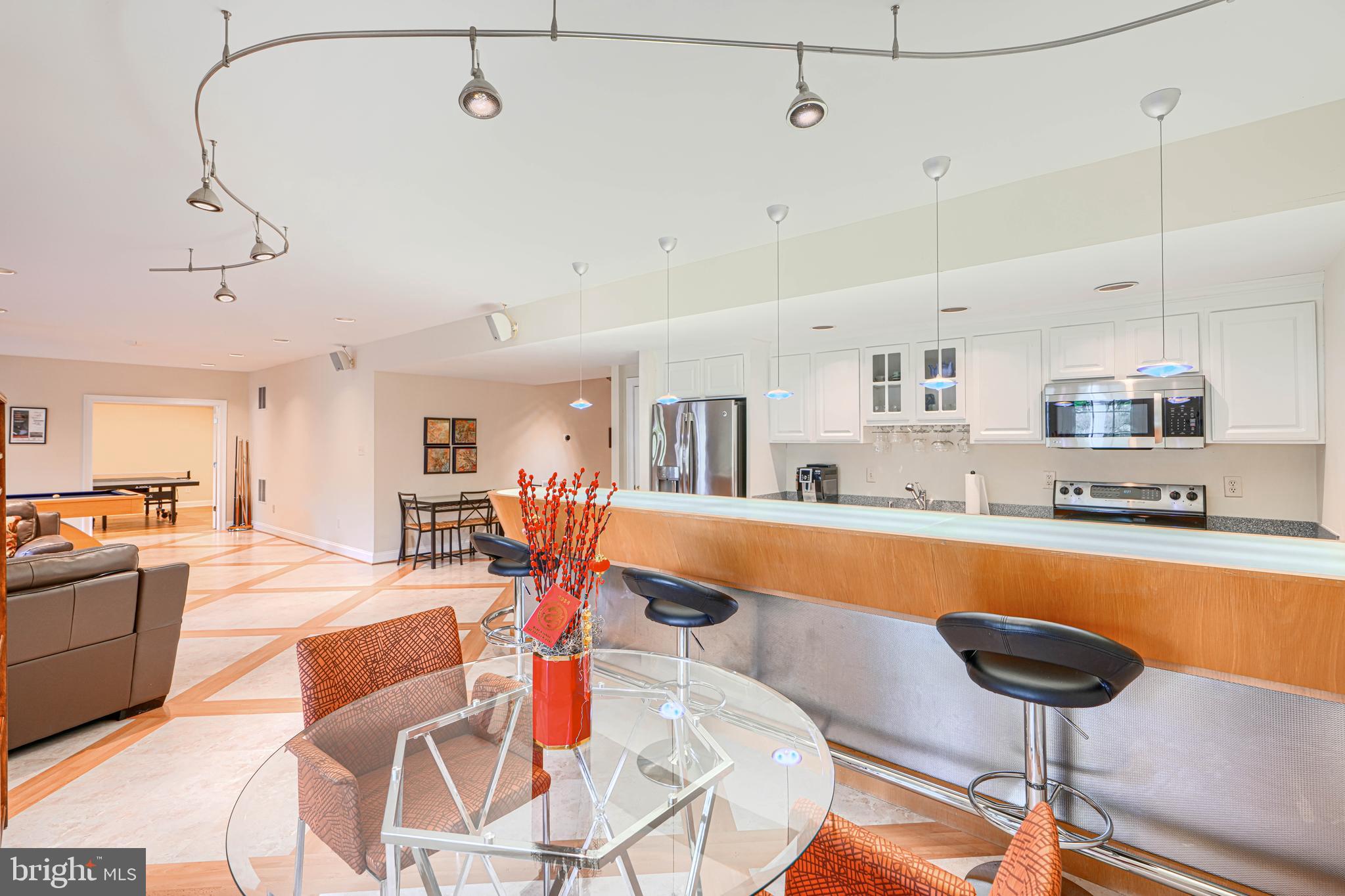 CHAPEL WOODS - Residential