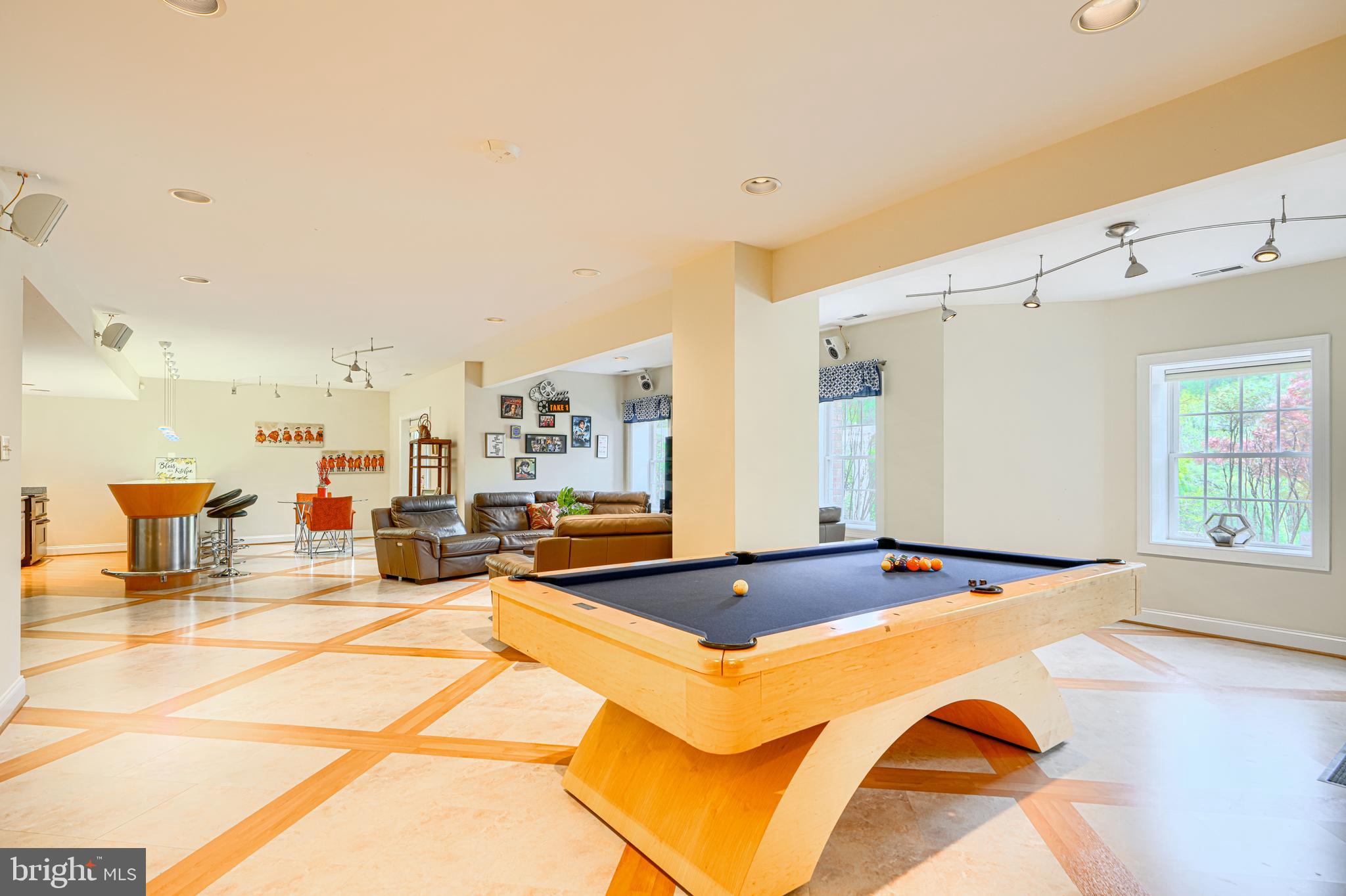 CHAPEL WOODS - Residential