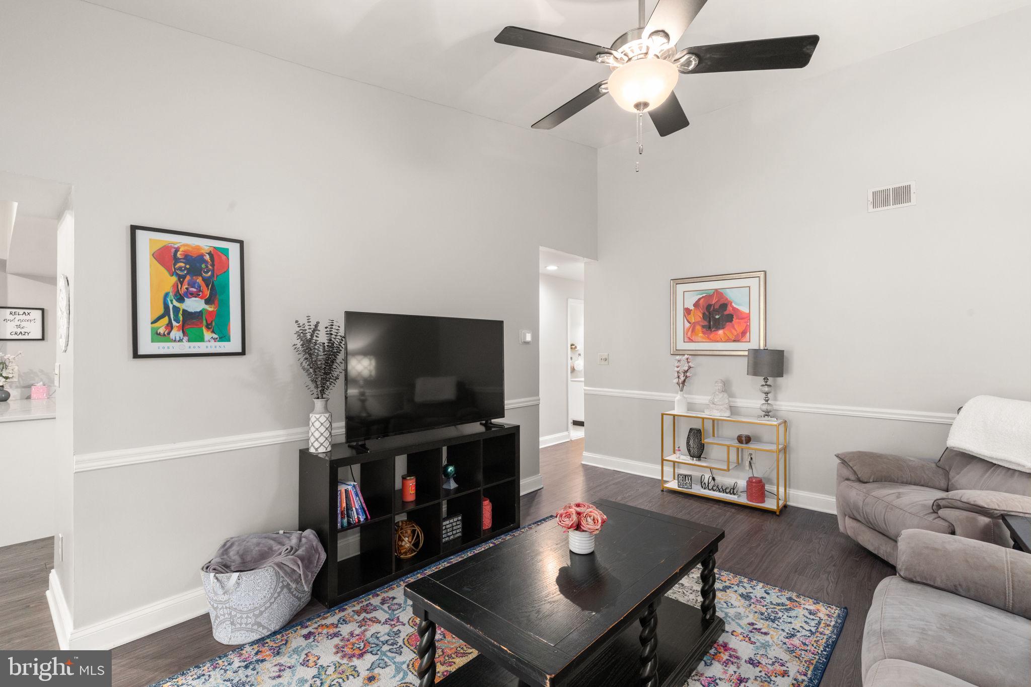 STAPLETON COURT GARDEN - Residential