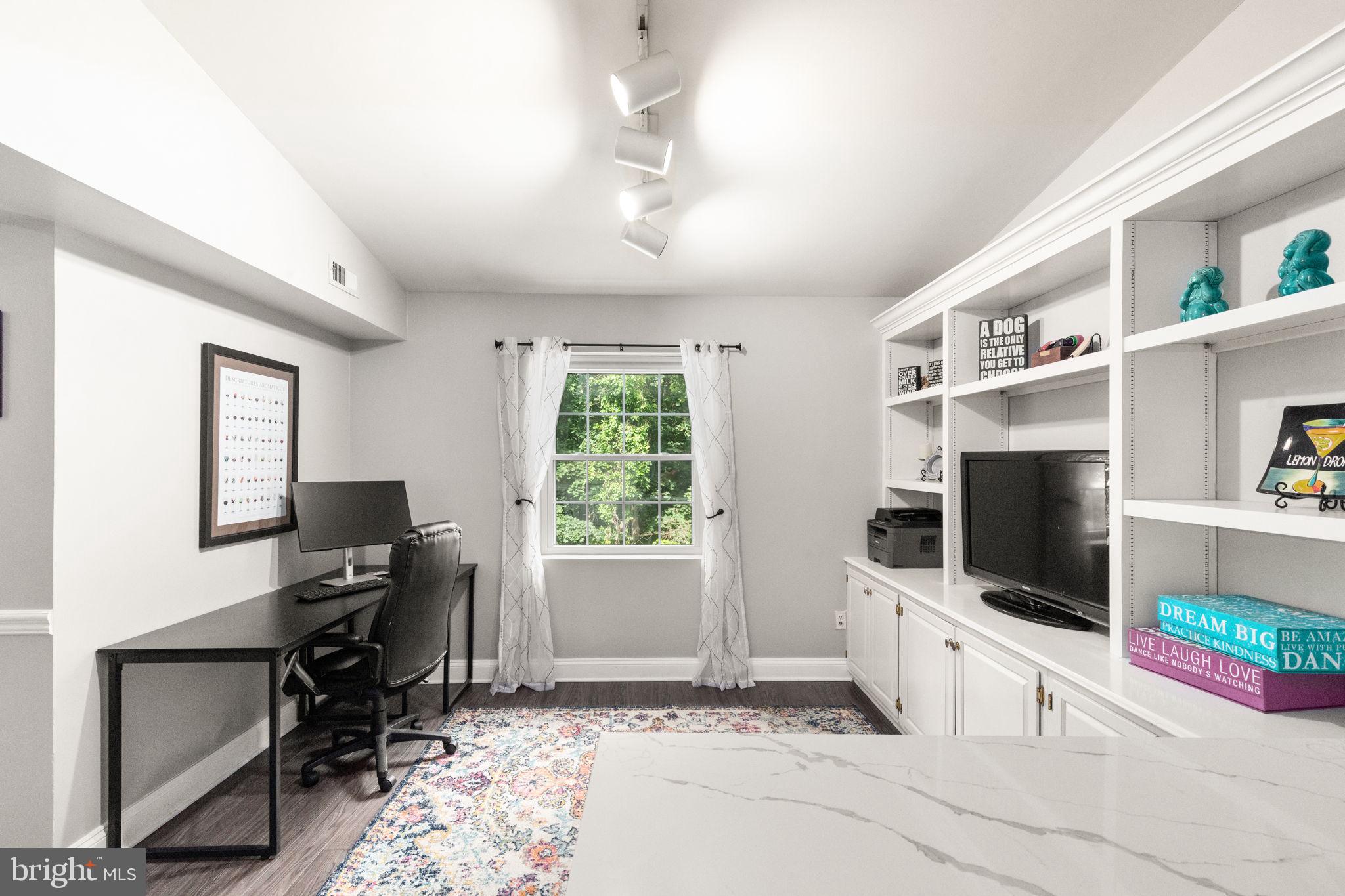 STAPLETON COURT GARDEN - Residential