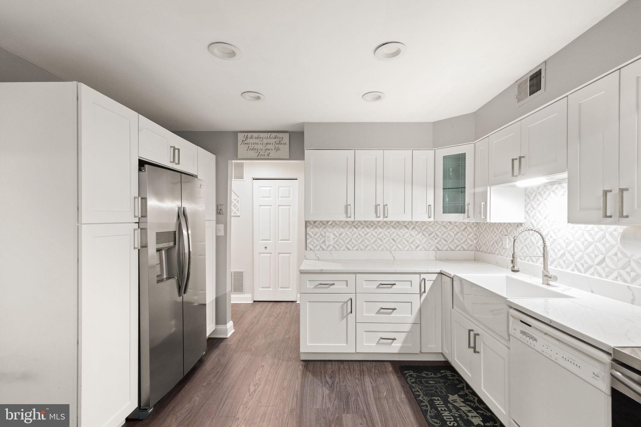 STAPLETON COURT GARDEN - Residential