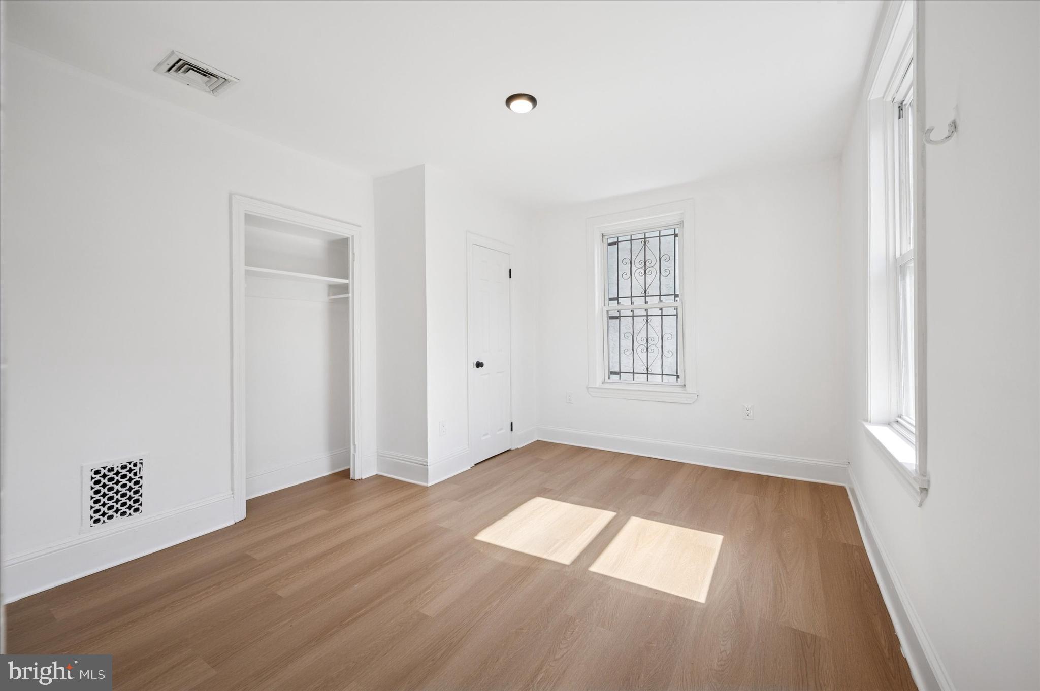 LOGAN SQUARE - Residential Lease