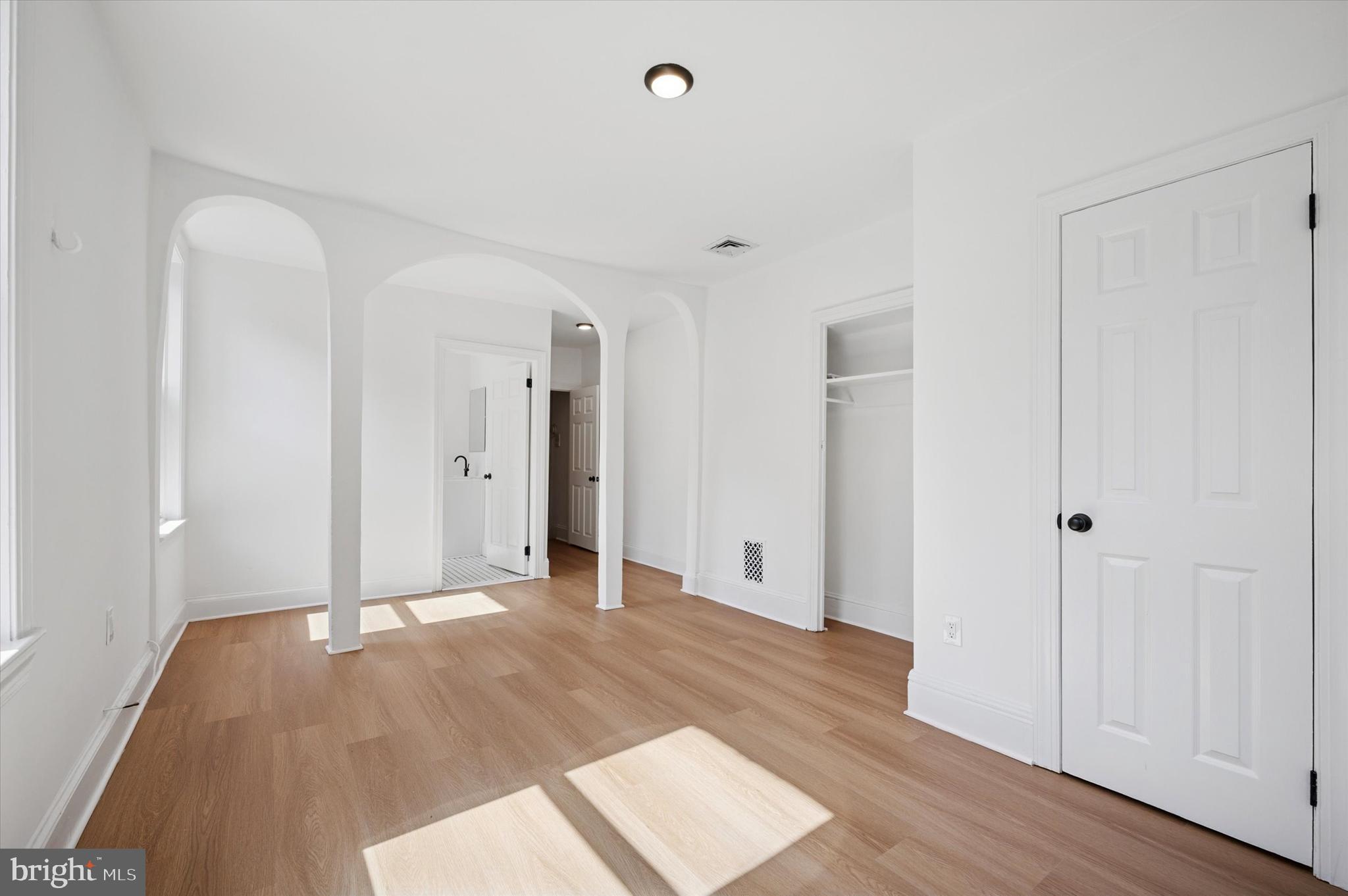 LOGAN SQUARE - Residential Lease
