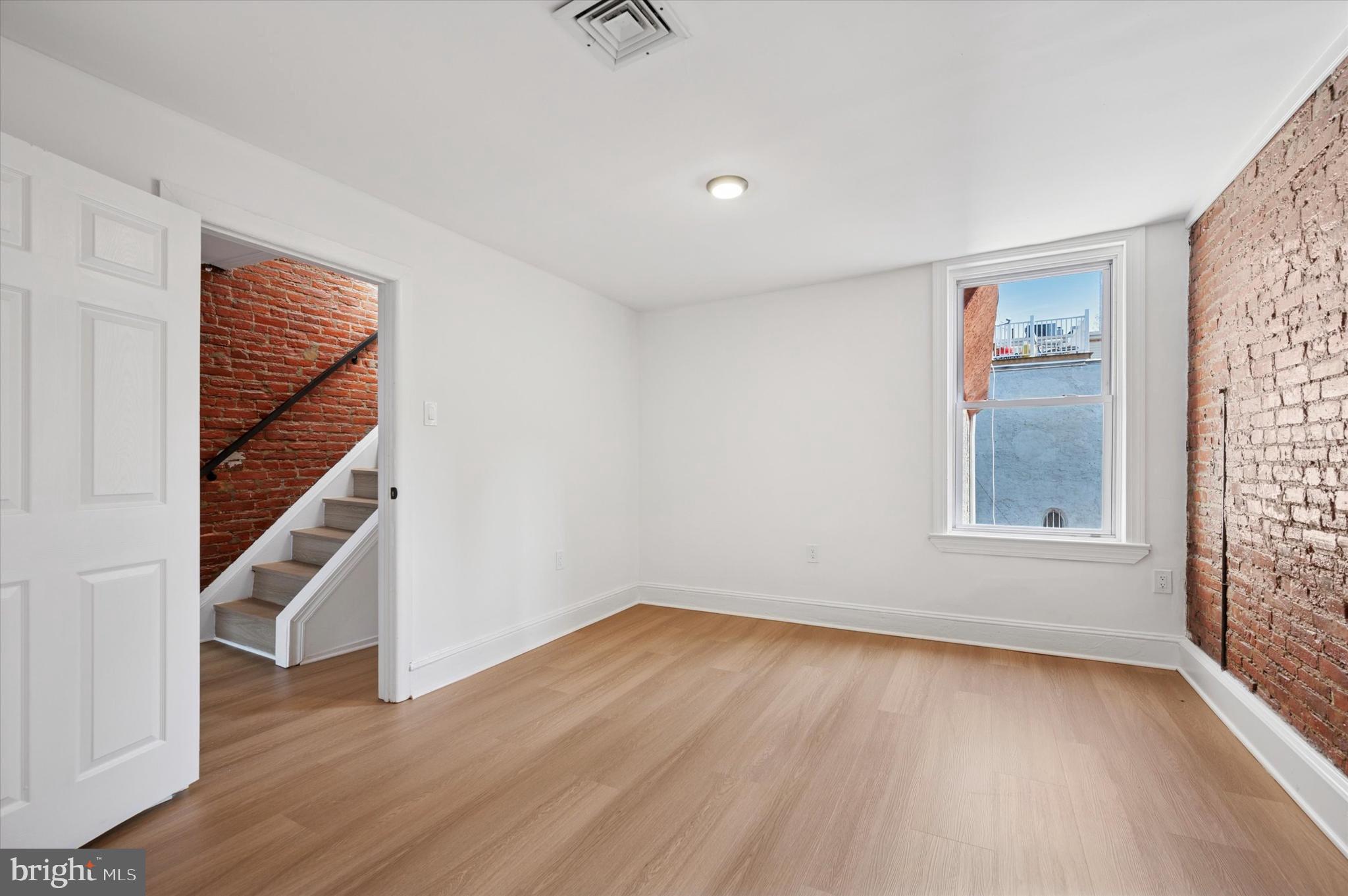 LOGAN SQUARE - Residential Lease