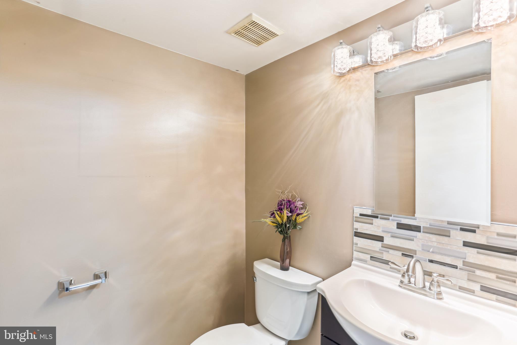 ROSSMOOR MUTUAL #12 - Residential Lease