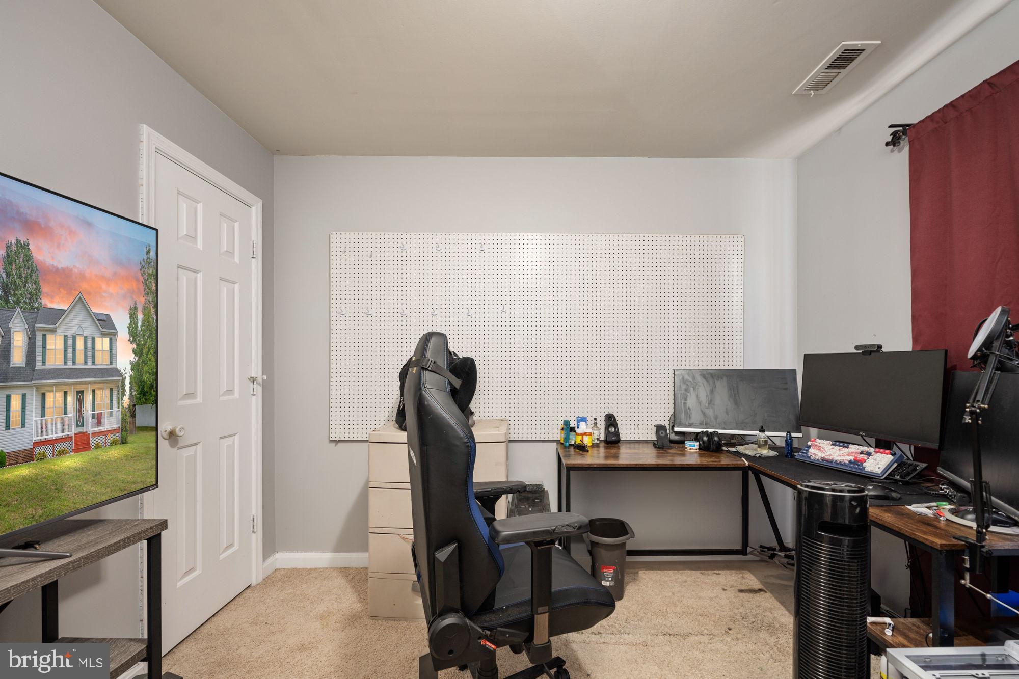 ASHLEIGH PARK - Residential