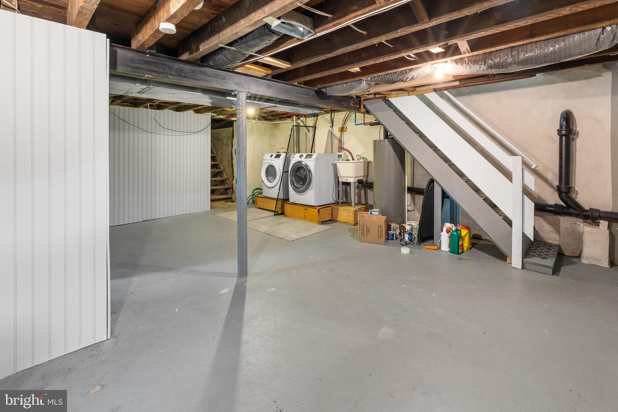 WEST WARD - Residential Lease