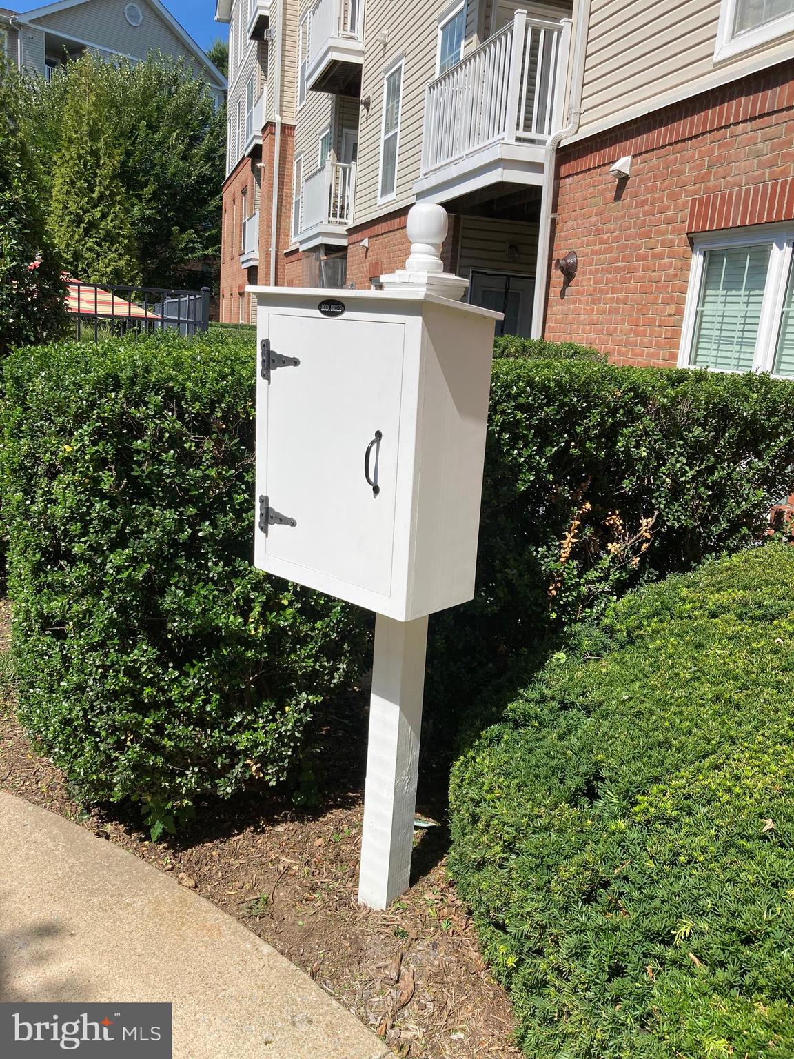 THE PAVILION - Residential Lease