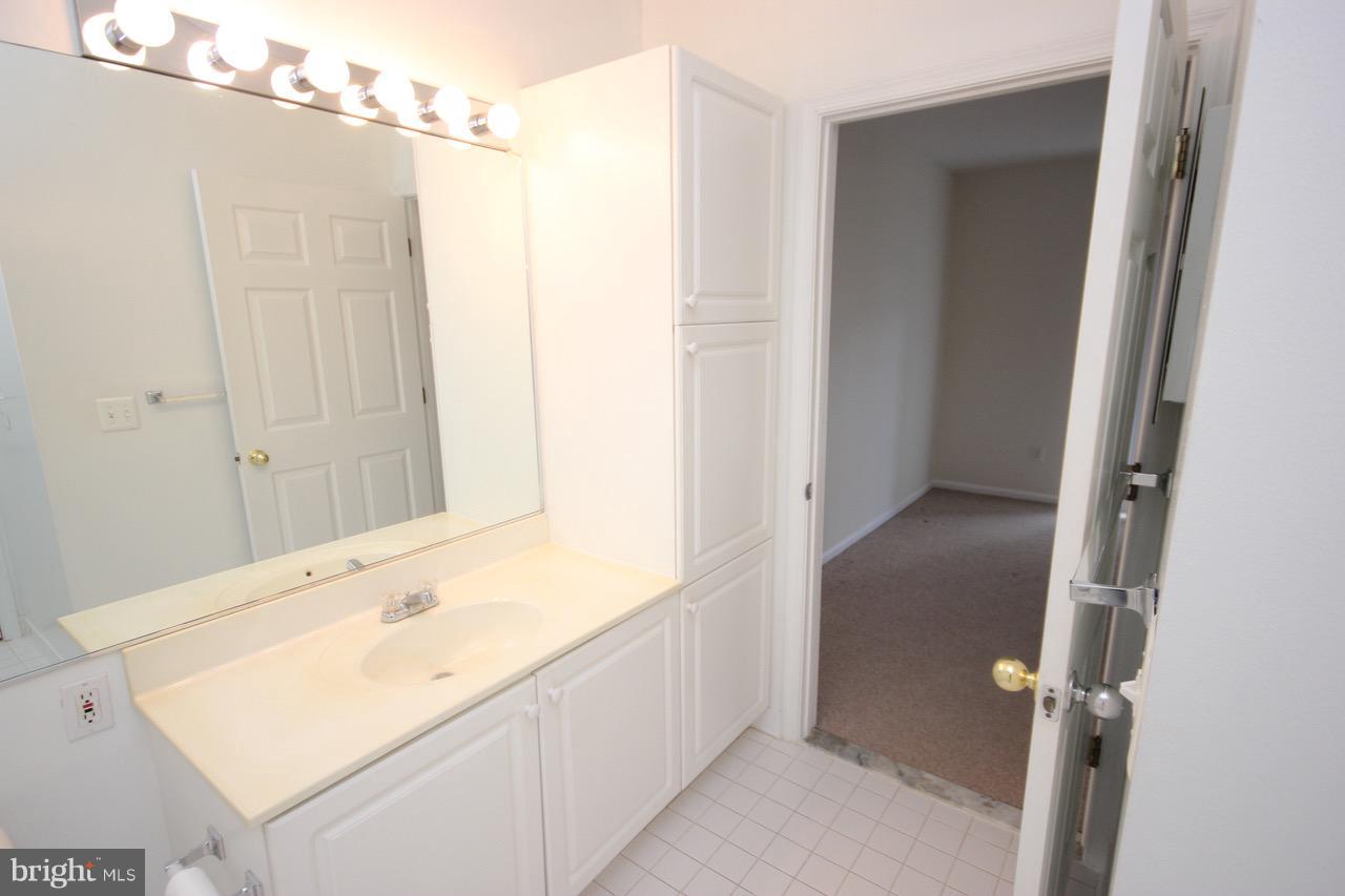 THE PAVILION - Residential Lease