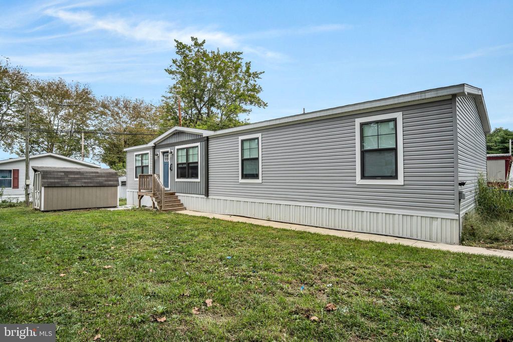 Photo of 240 Key West Boulevard, CARLISLE, PA 17015 (MLS # PACB2047198)