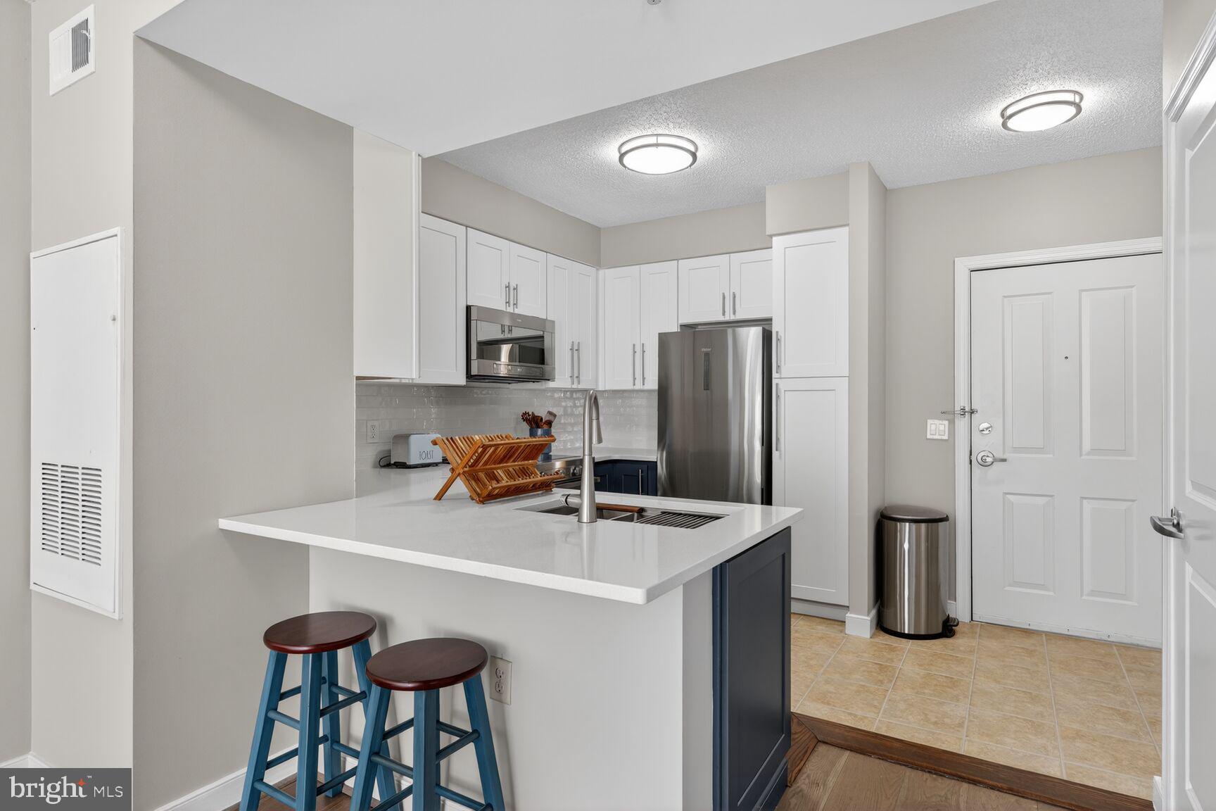 555 MASSACHUSETTS AVENUE NW 406