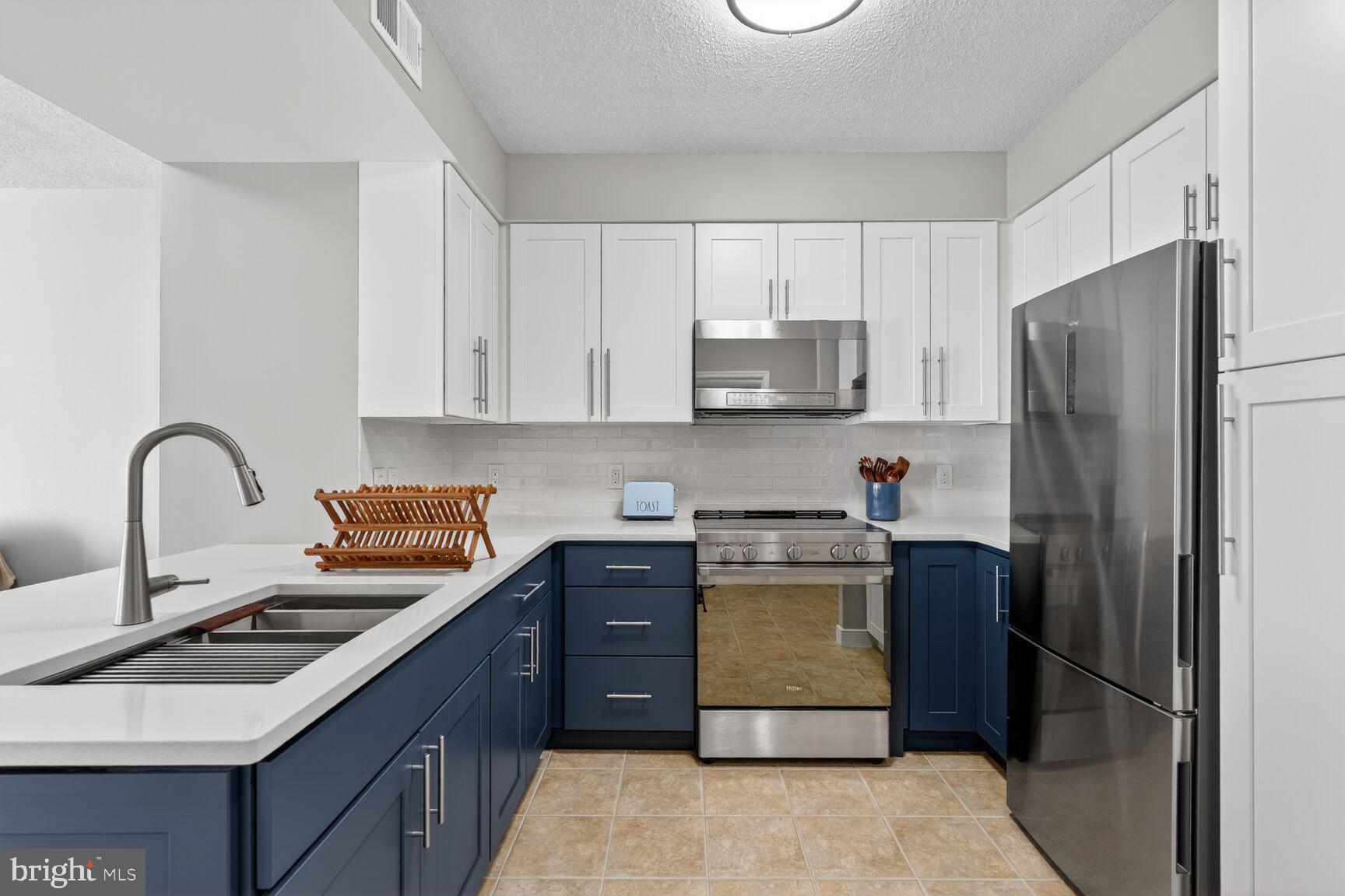 555 MASSACHUSETTS AVENUE NW 406