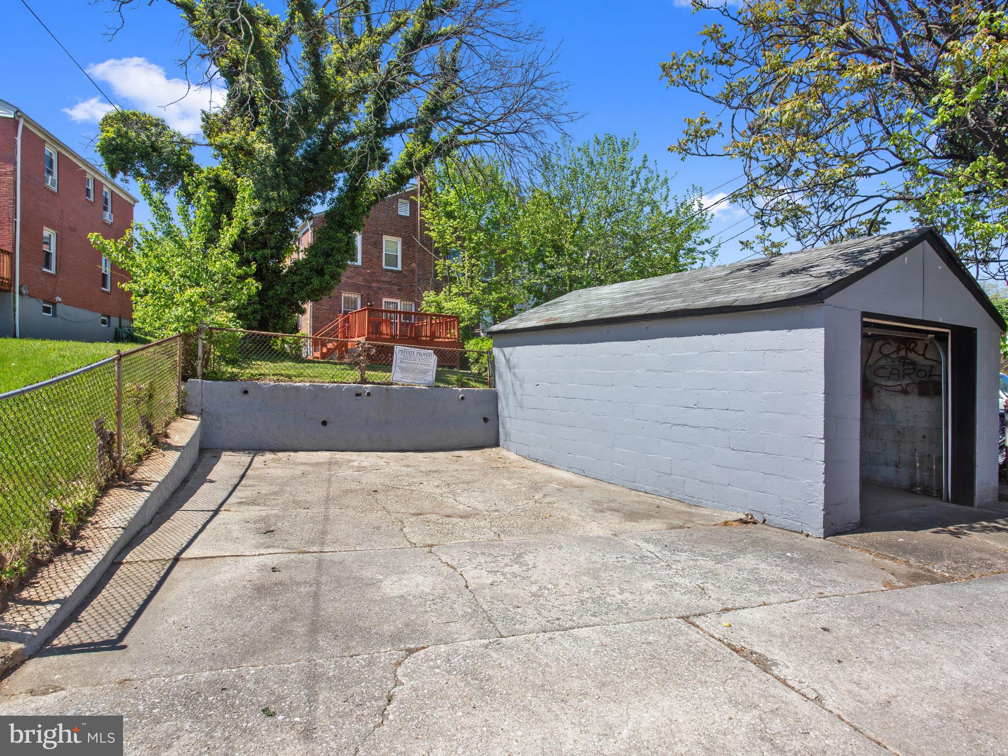 UPLANDS - Residential