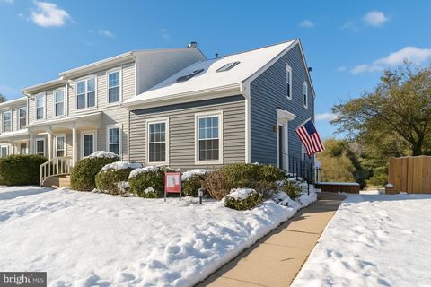 6347 CHIMNEY WOOD COURT ALEXANDRIA VA 22306