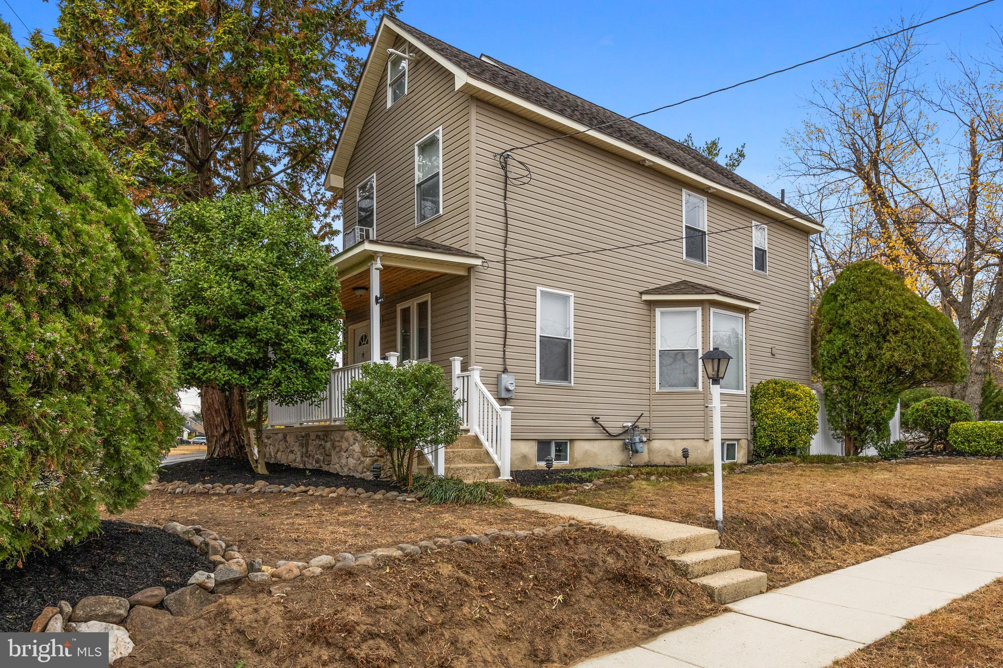 501 W EVESHAM ROAD
