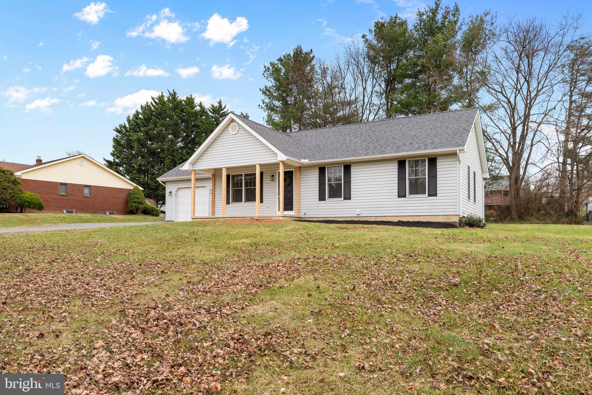 WALNUT MANOR - Residential